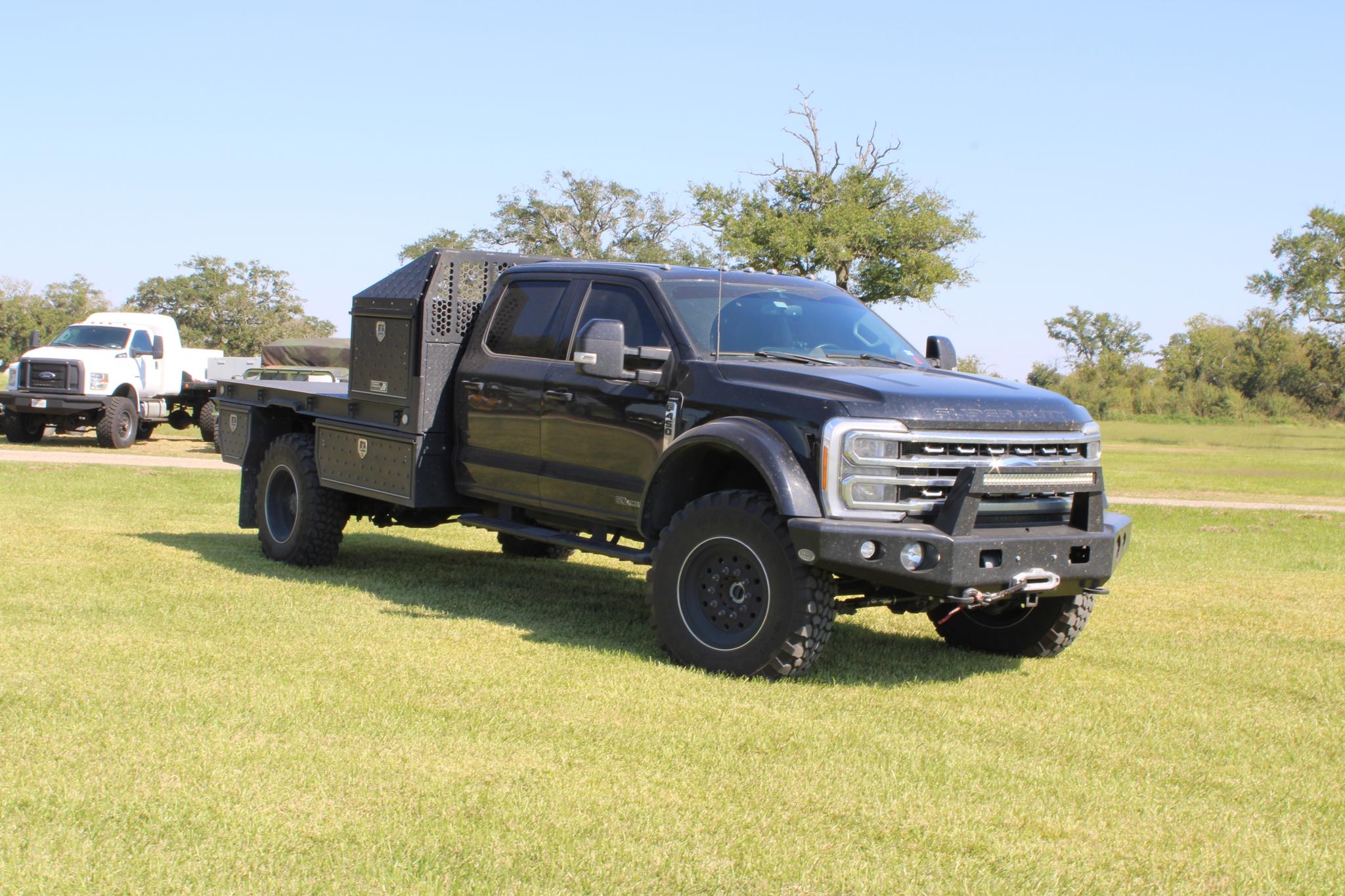 2023 Ford F-450 Lariat 4x4 Brush Truck - image 1