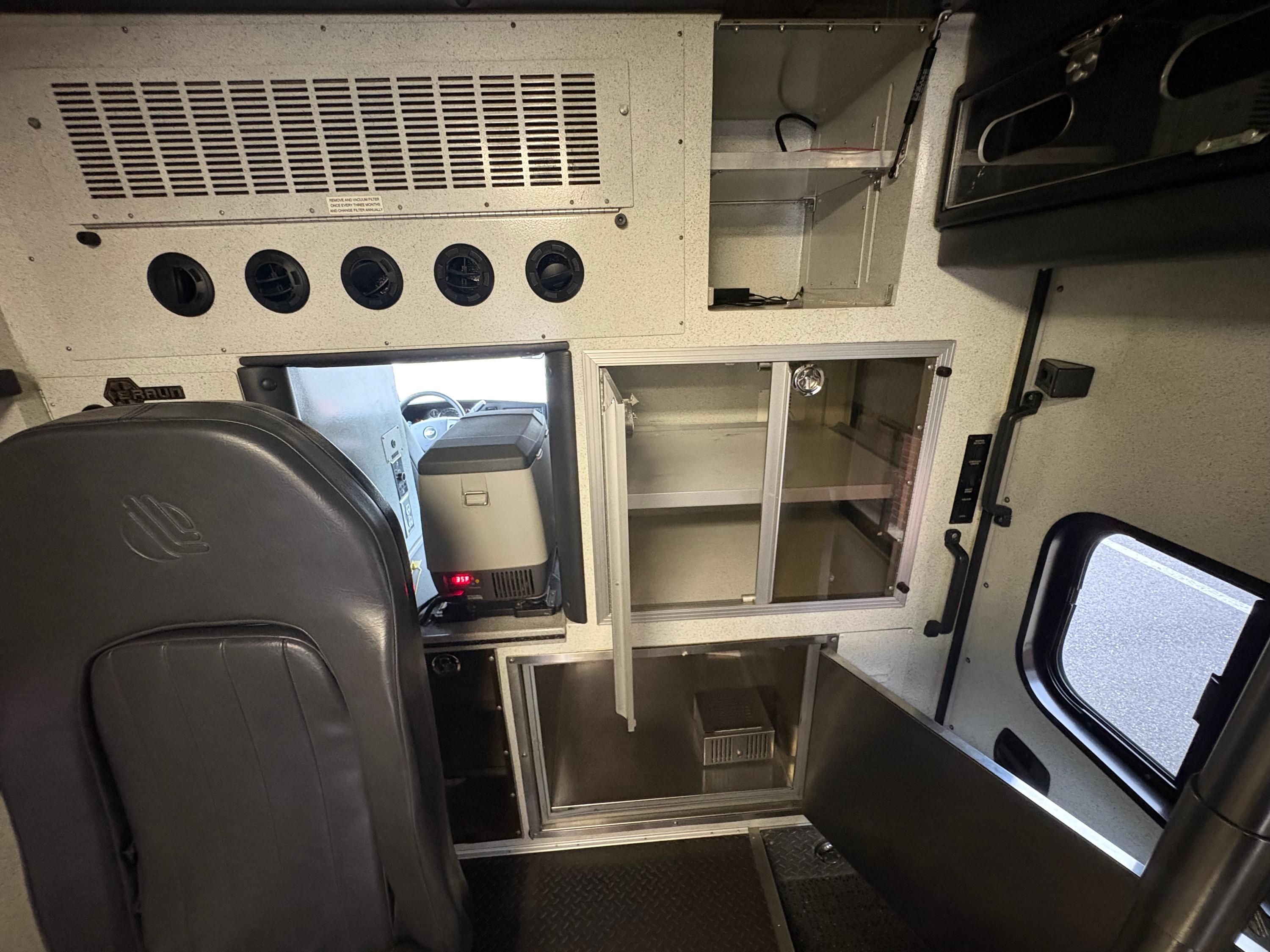 2014 Chevy e350 Type III Ambulance - image 17