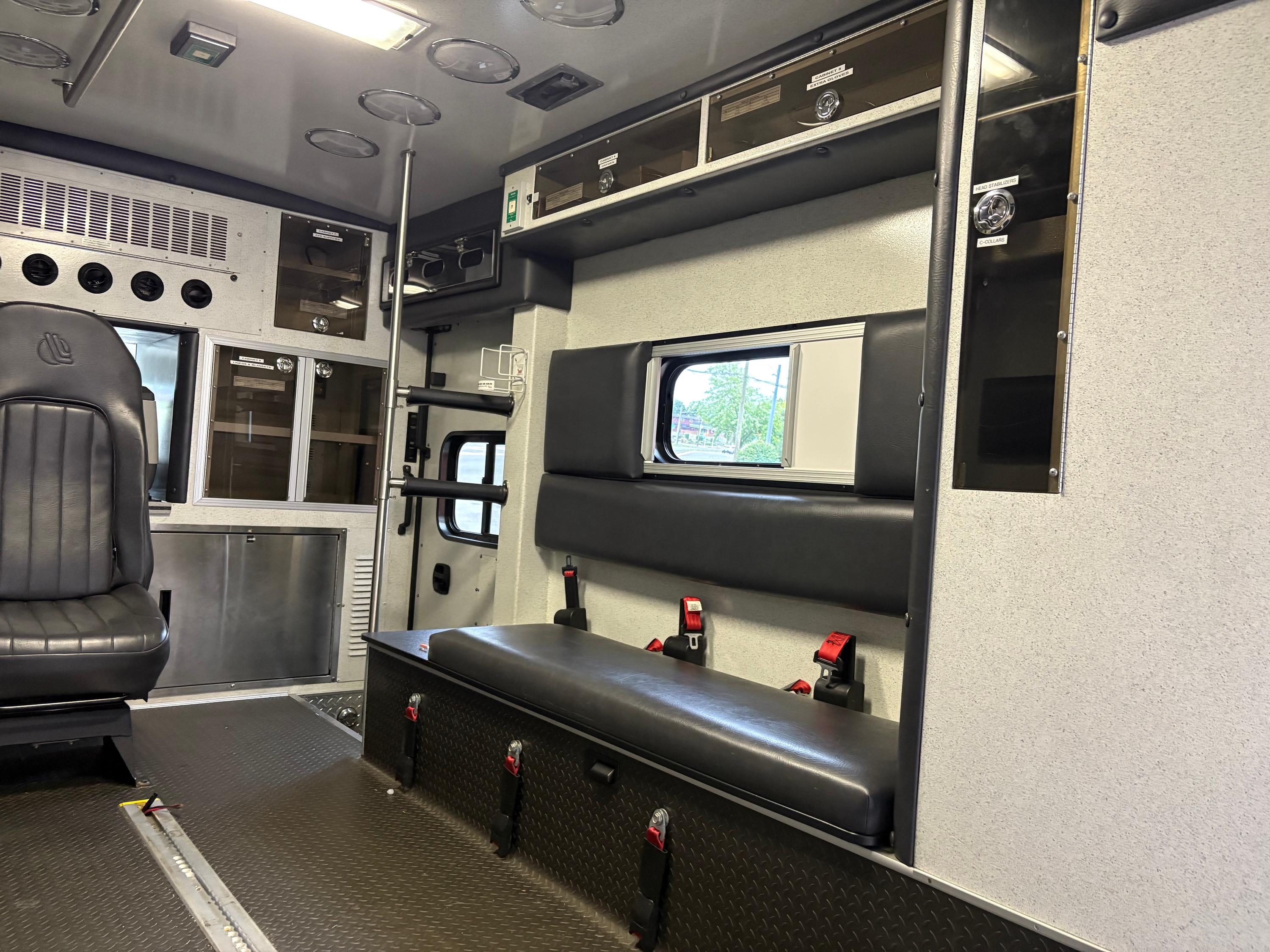 2014 Chevy e350 Type III Ambulance - image 11