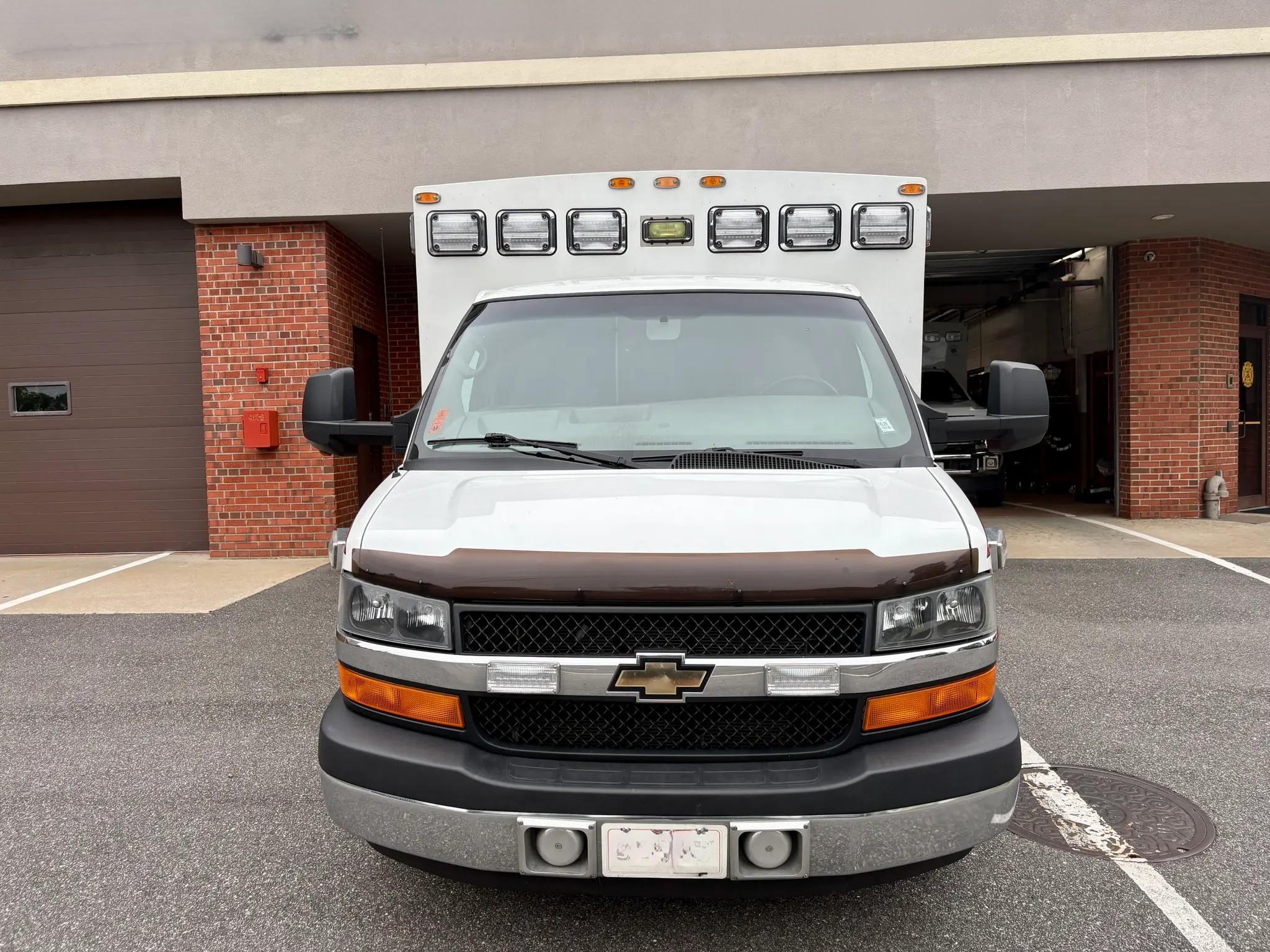 2014 Chevy e350 Type III Ambulance - image 2