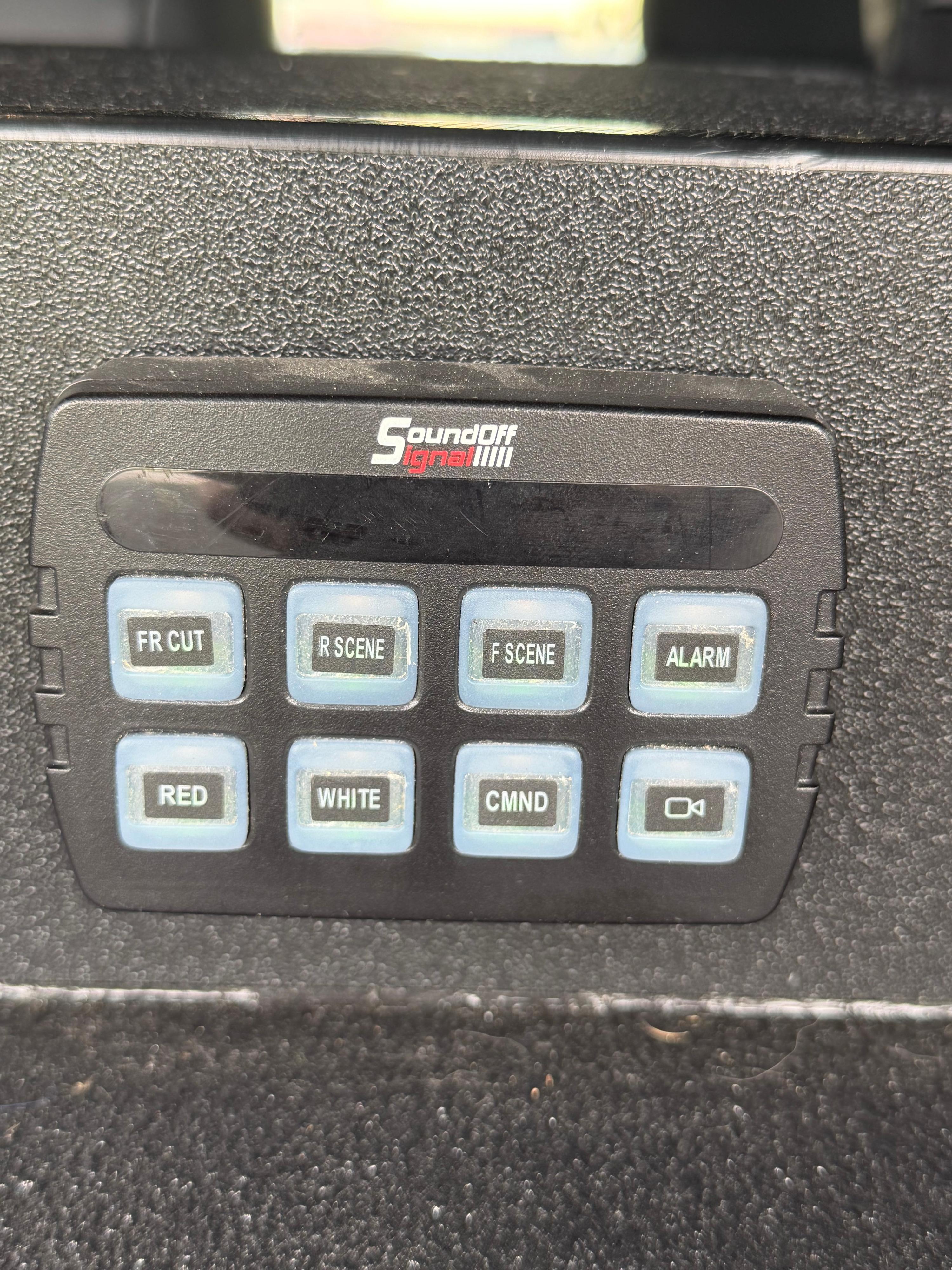 2020 Ford Explorer 4x4 Command Unit - image 11