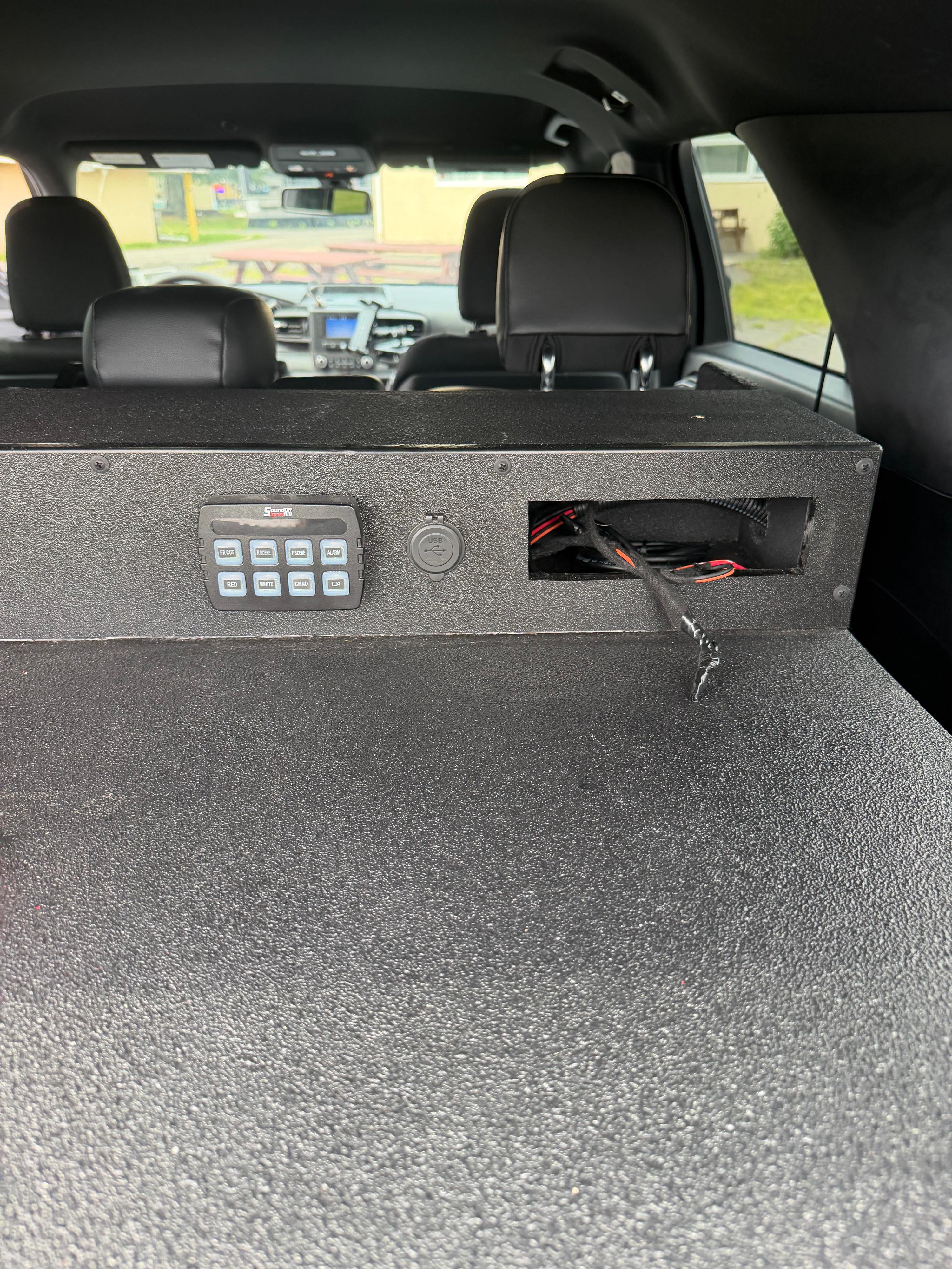 2020 Ford Explorer 4x4 Command Unit - image 12