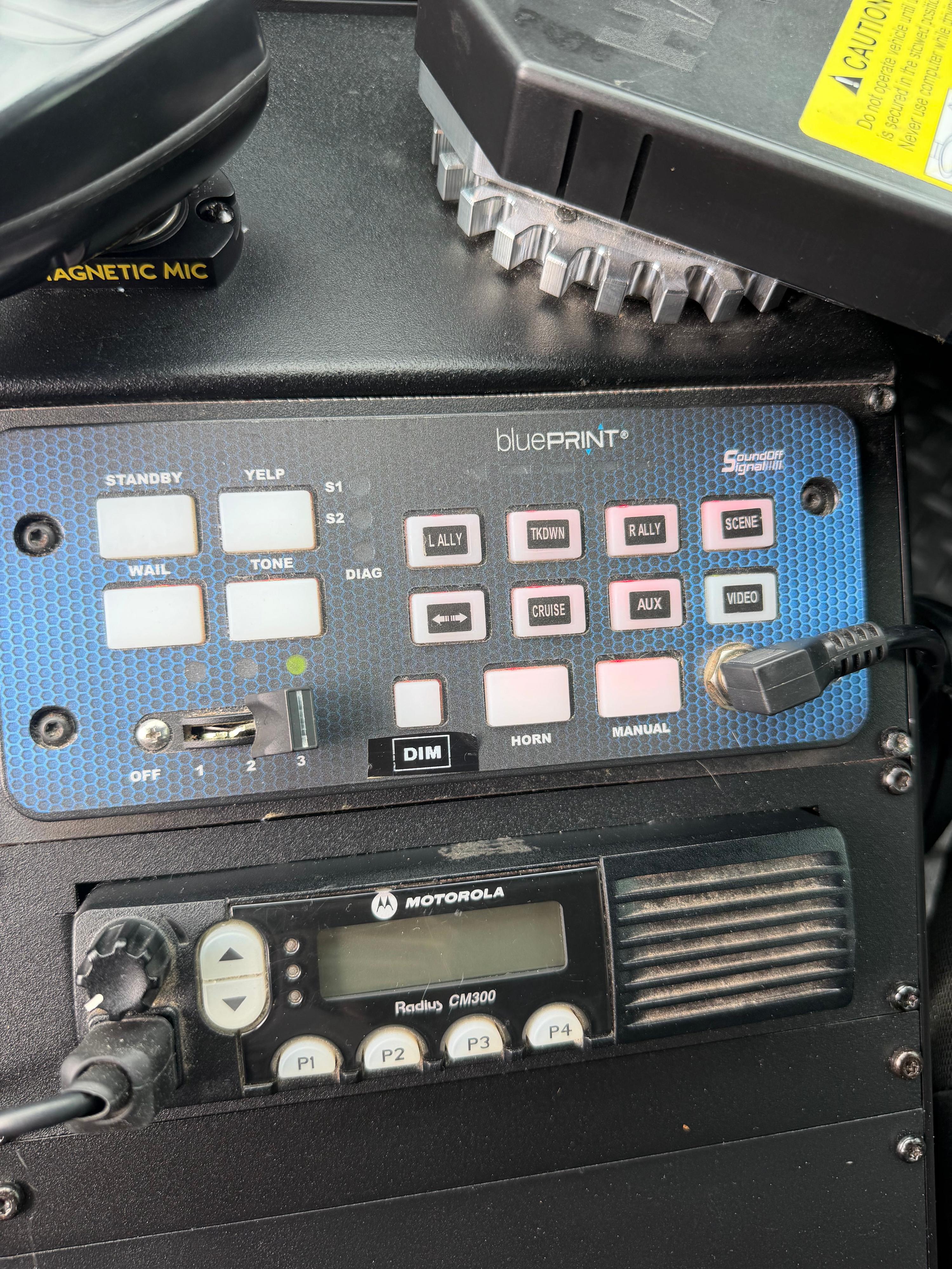 2020 Ford Explorer 4x4 Command Unit - image 7
