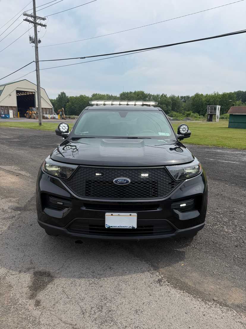 2020 Ford Explorer 4x4 Command Unit — photo 2