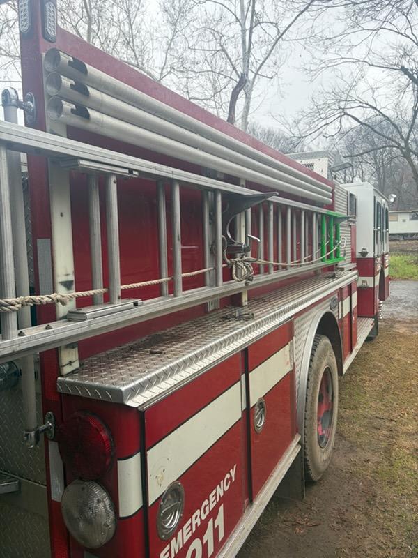 1988 E-One Pumper - image 4
