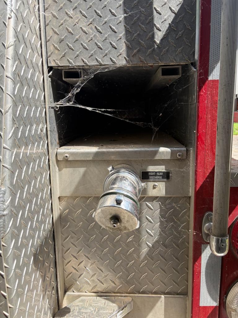 1988 E-One Pumper - image 29