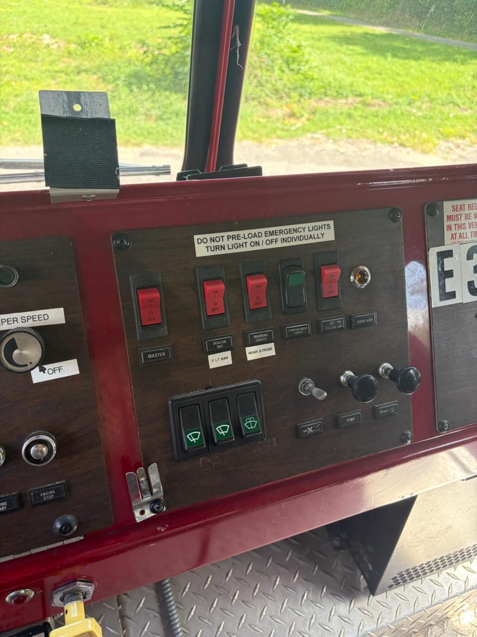 1988 E-One Pumper - image 12