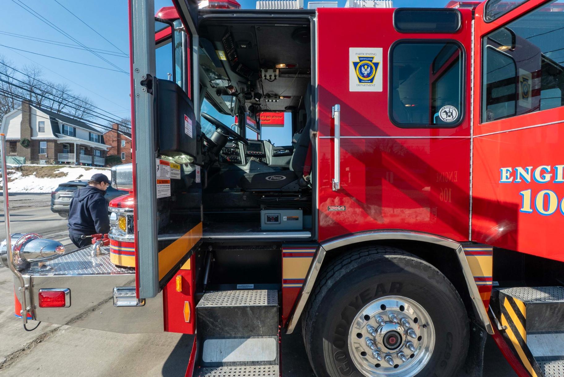 2006 Pierce Quantum Rescue Pumper - image 41