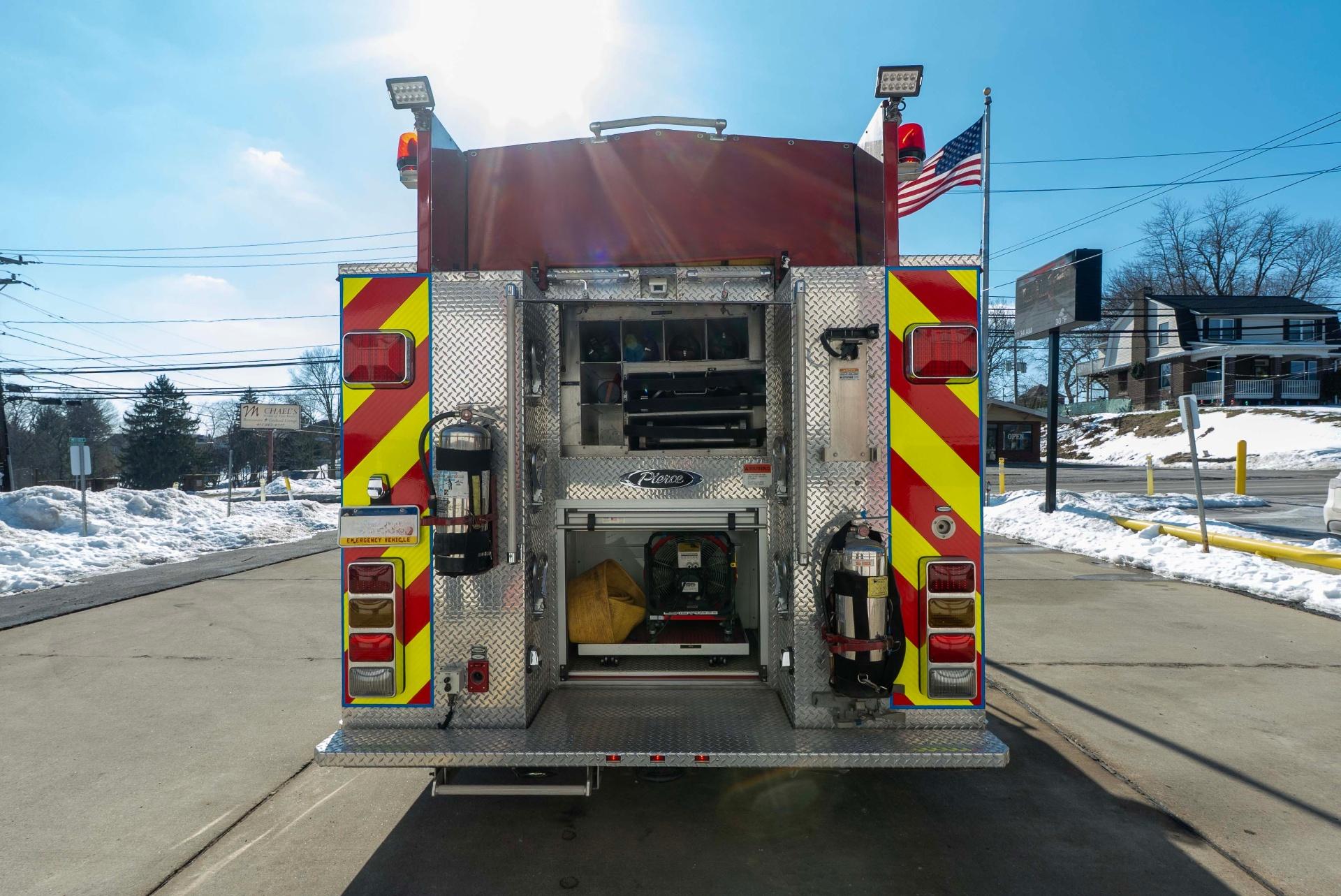 2006 Pierce Quantum Rescue Pumper - image 10