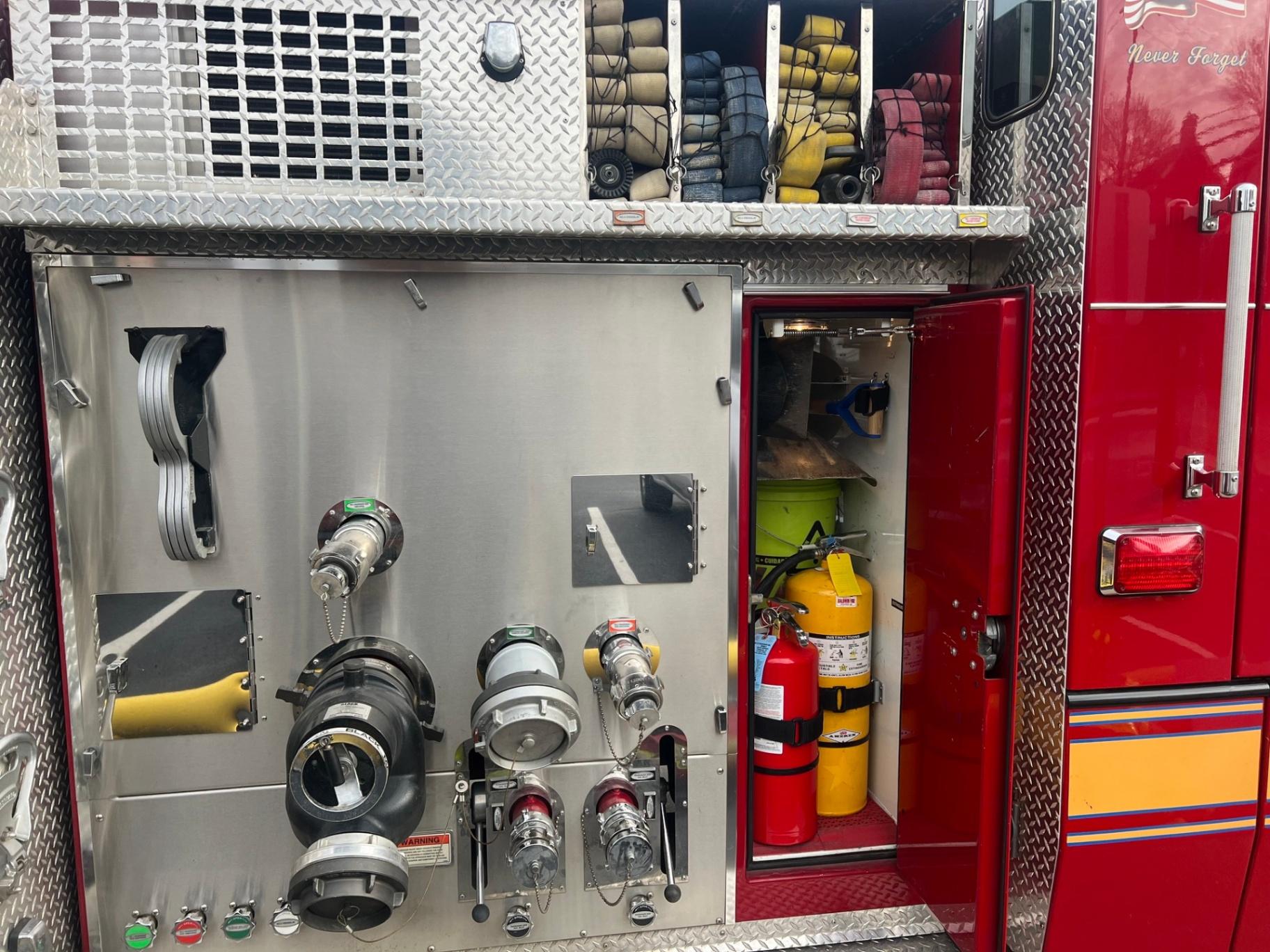 2006 Pierce Quantum Rescue Pumper - image 35