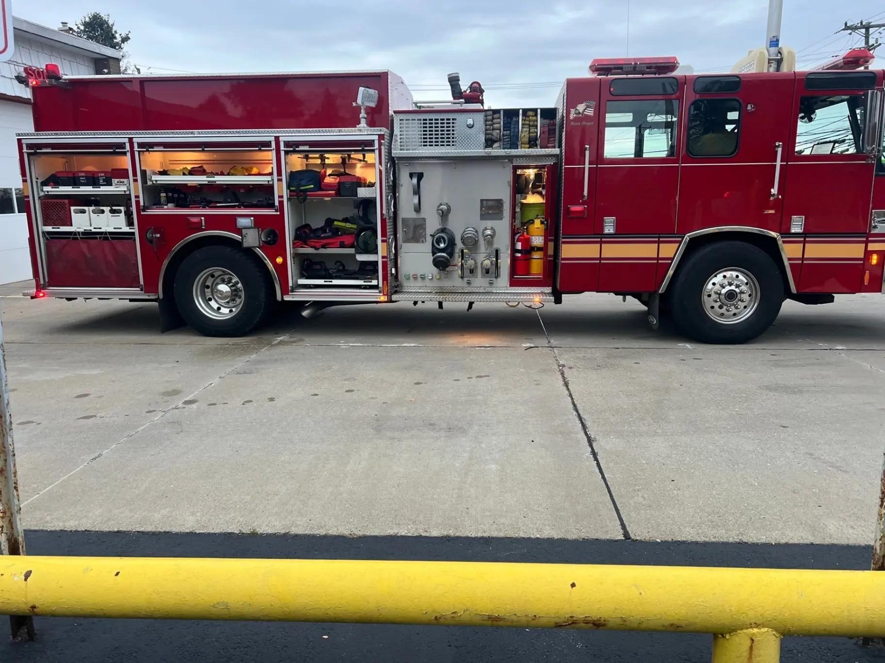 2006 Pierce Quantum Rescue Pumper - image 13