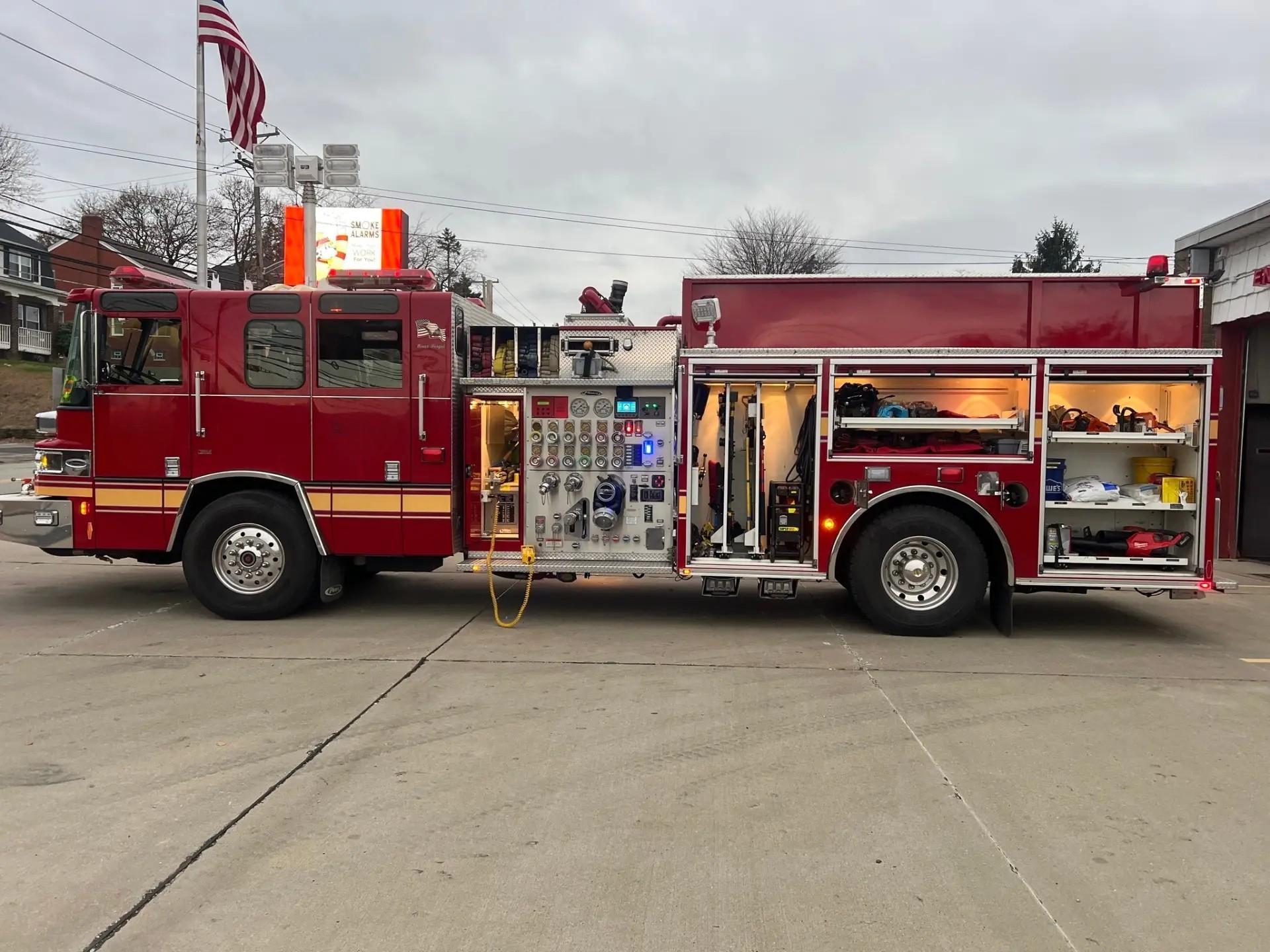 2006 Pierce Quantum Rescue Pumper - image 6