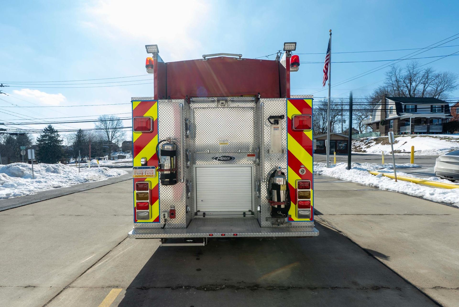 2006 Pierce Quantum Rescue Pumper - image 9