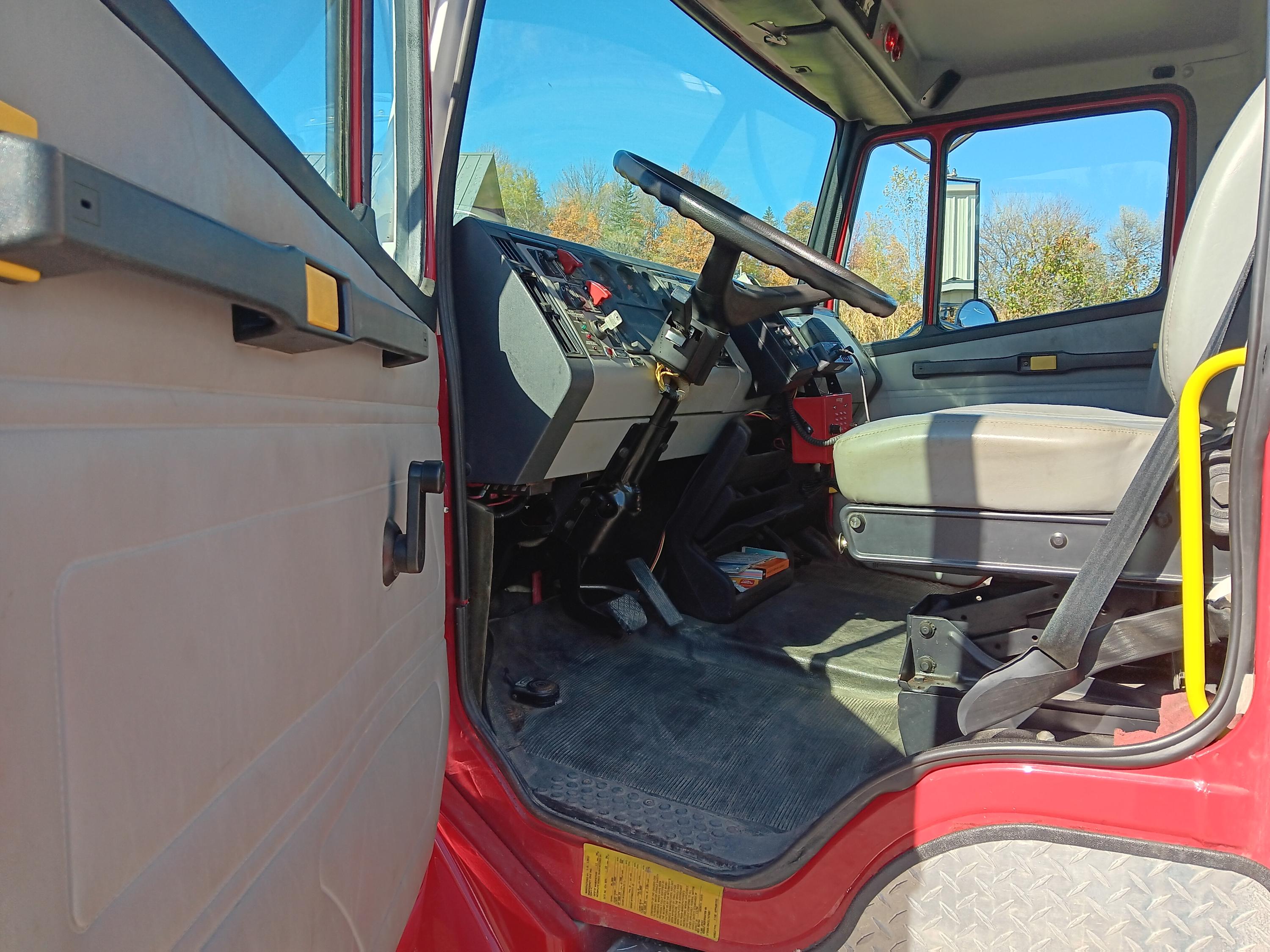 1995 E-One Freightliner Pumper - image 11