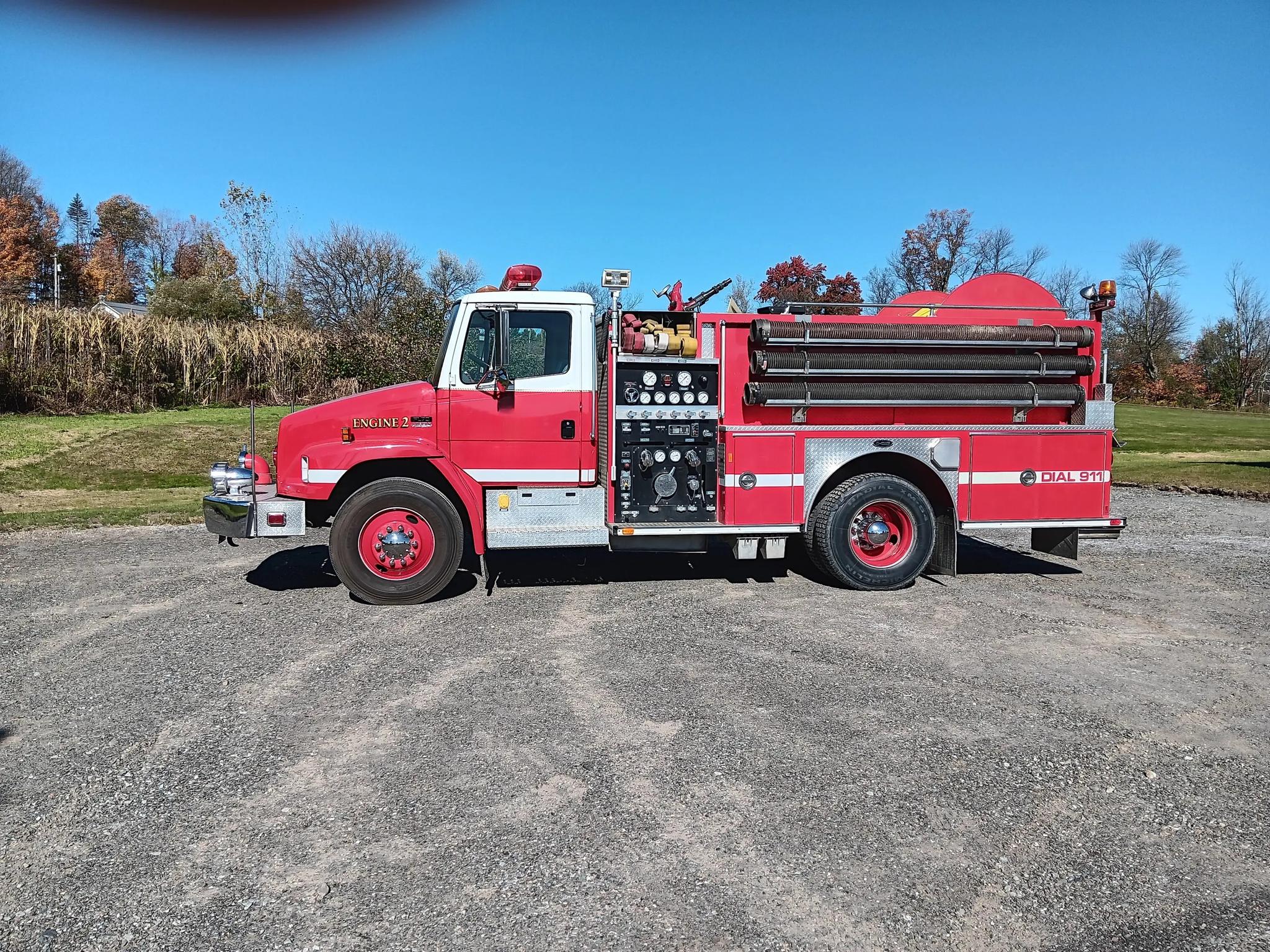 1995 E-One Freightliner Pumper - image 2