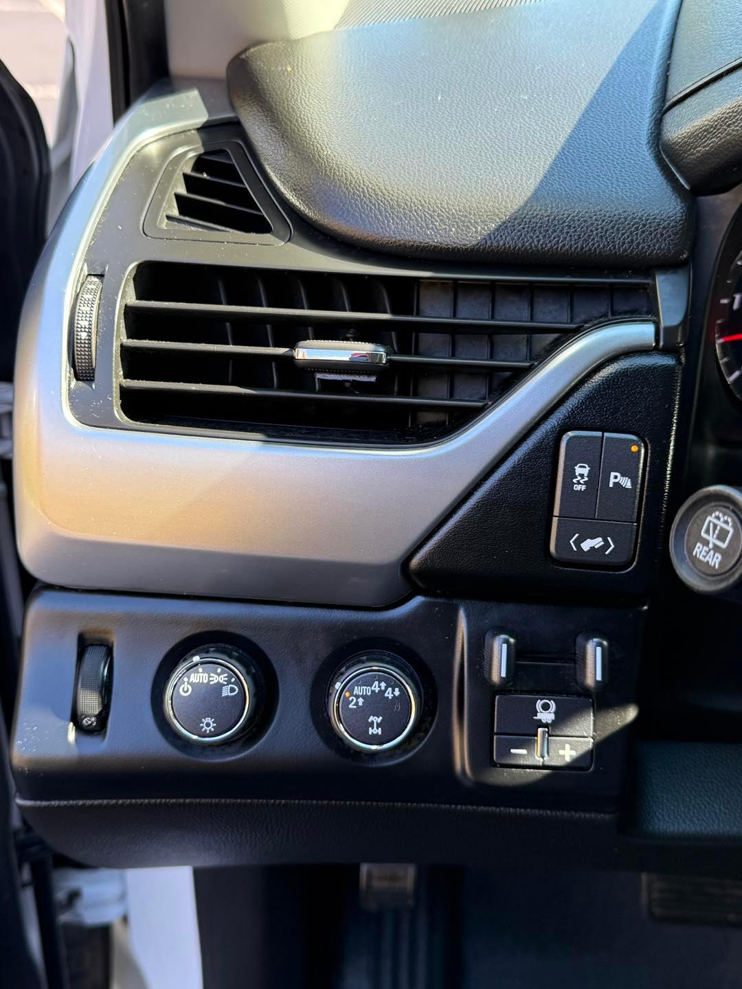 2017 Chevrolet Tahoe 4x4 Command Unit - image 21