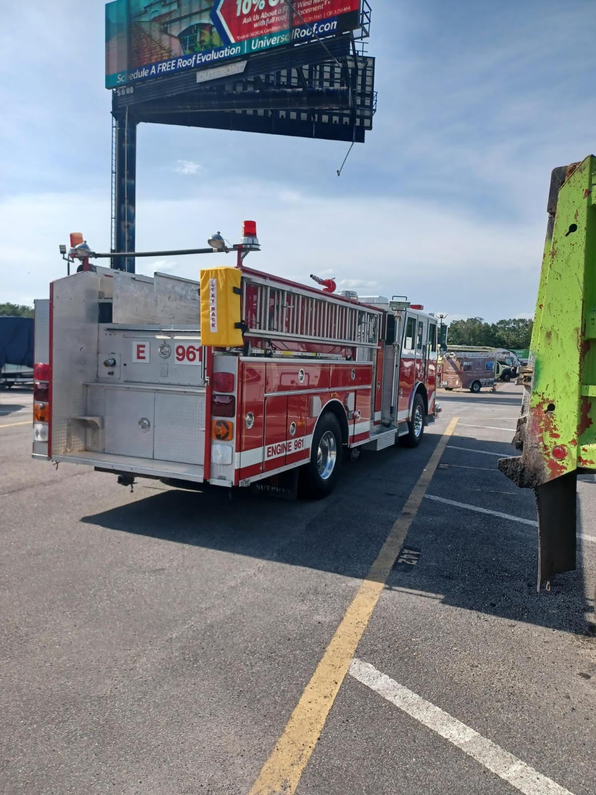 1994 Sutphen Pumper - image 7