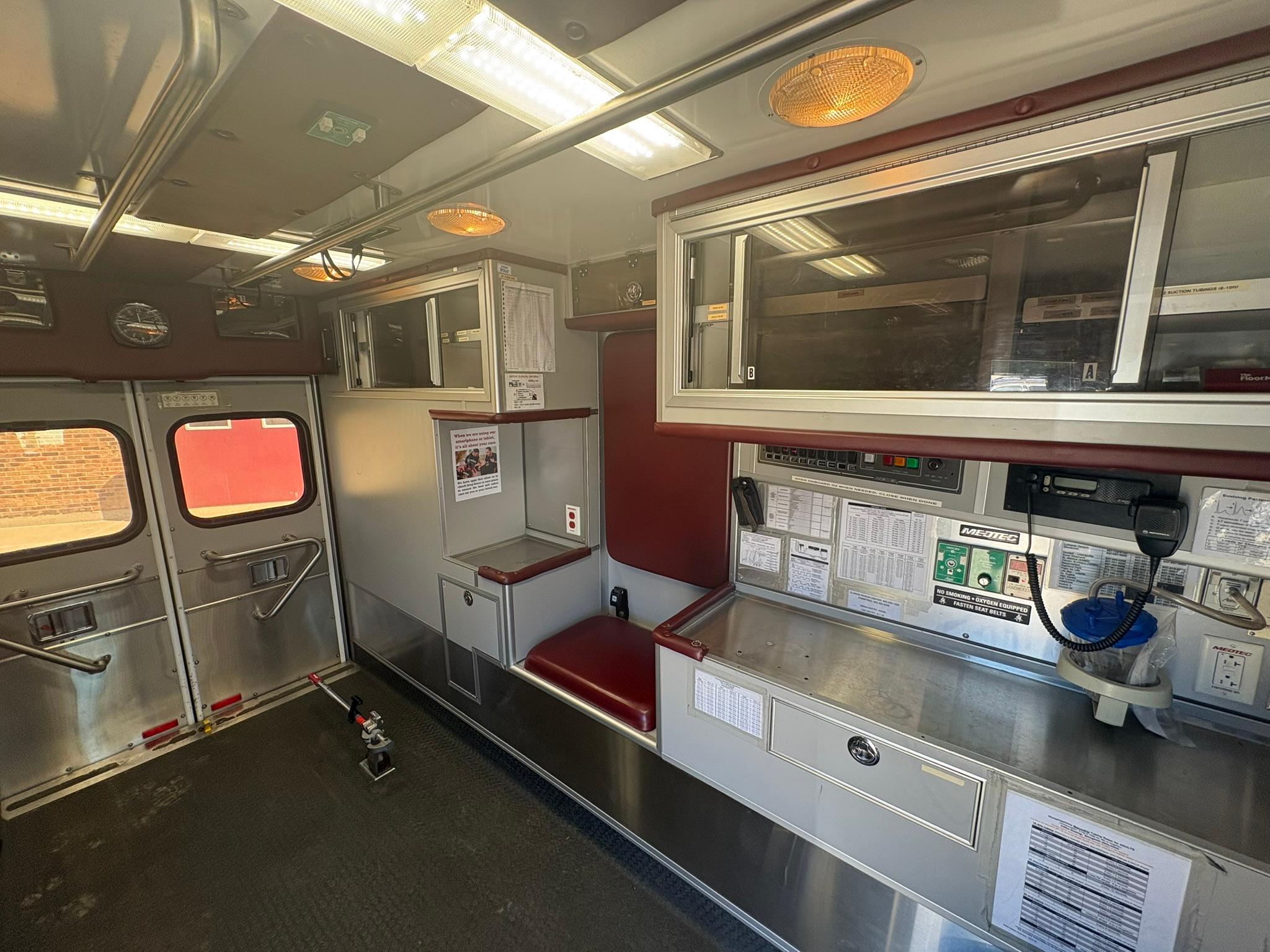 2009 MedTec Ford Type III Ambulance - image 12