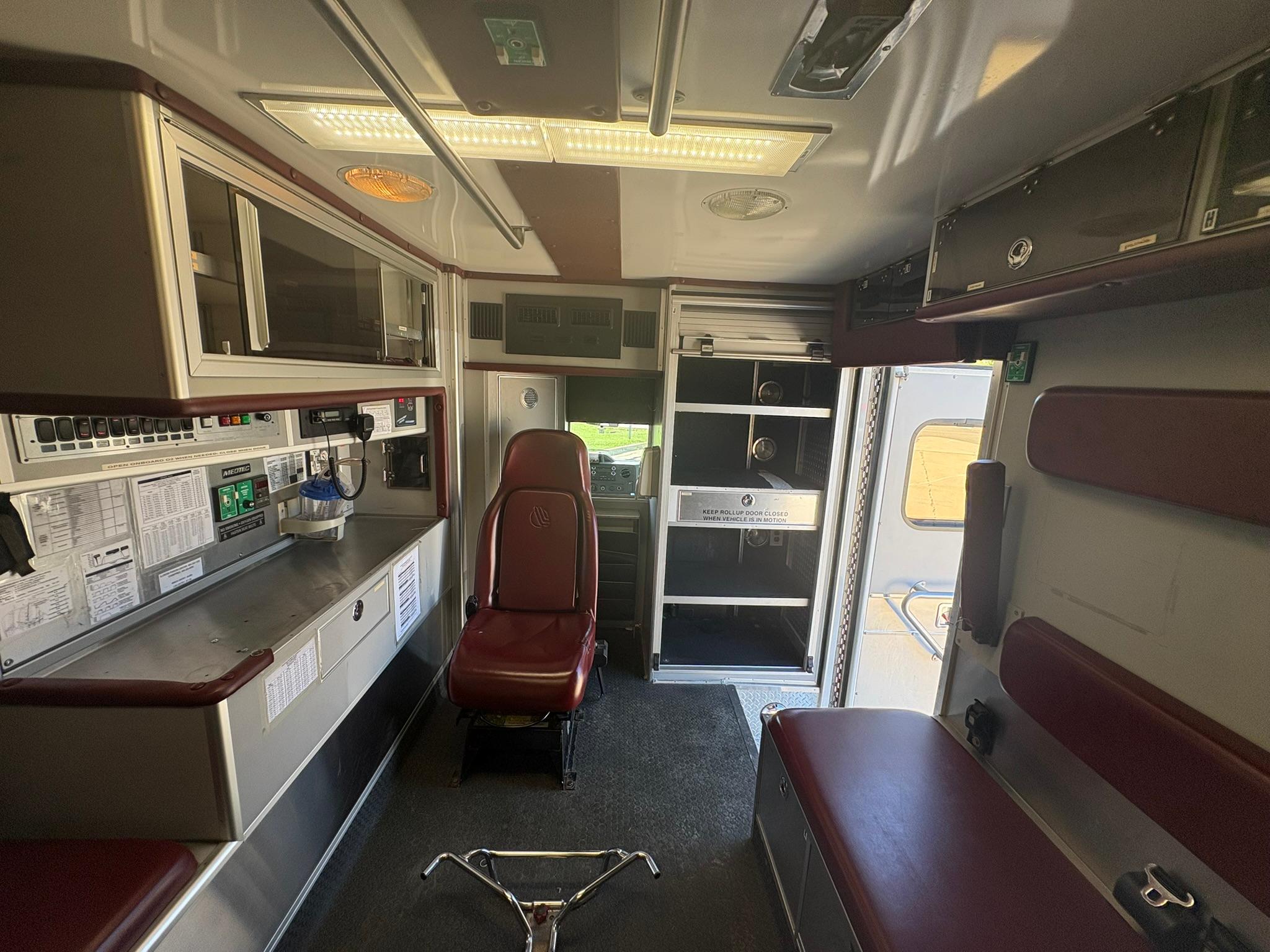 2009 MedTec Ford Type III Ambulance - image 11