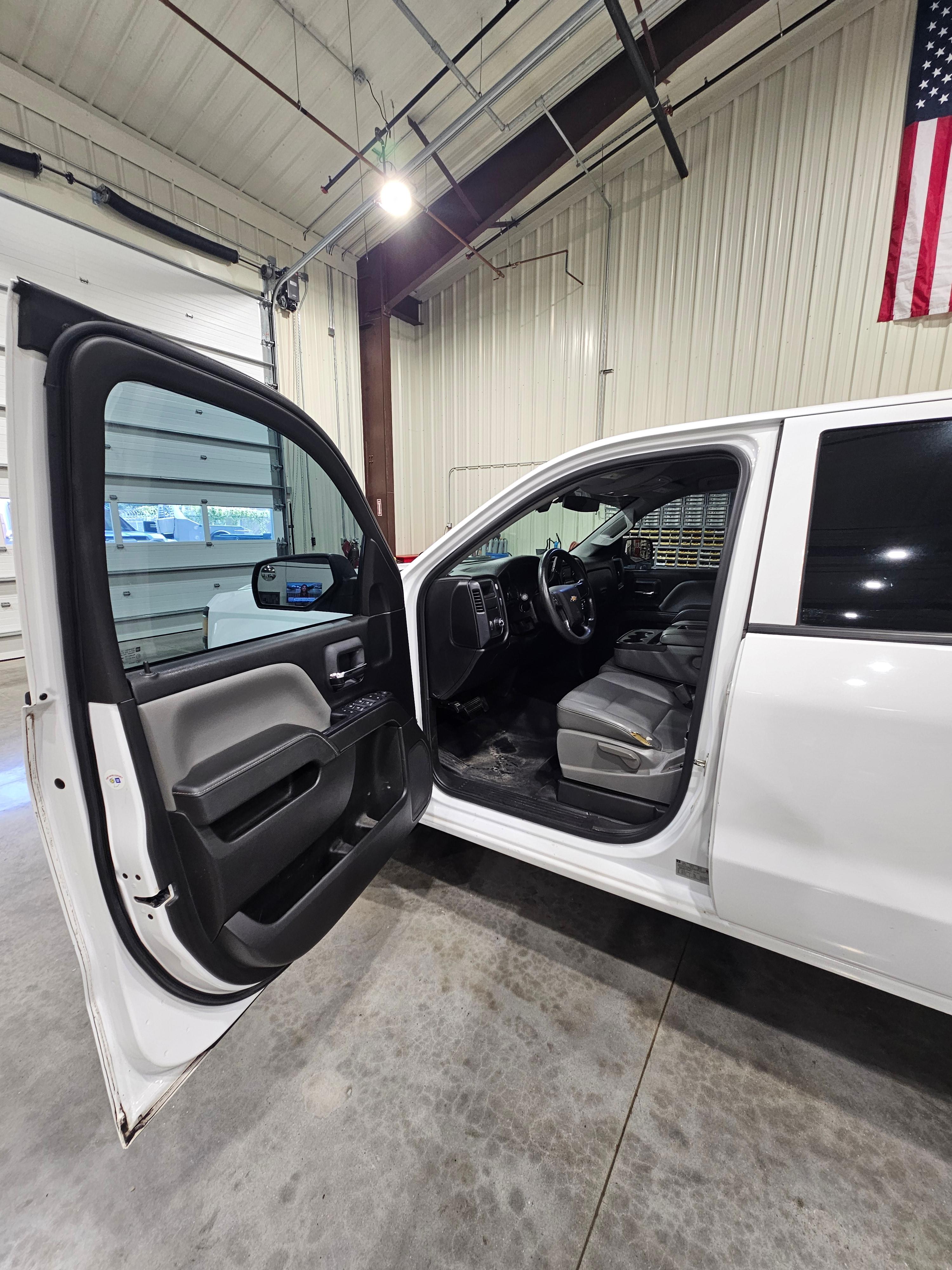 2015 Chevrolet 1500 Command Truck - image 7