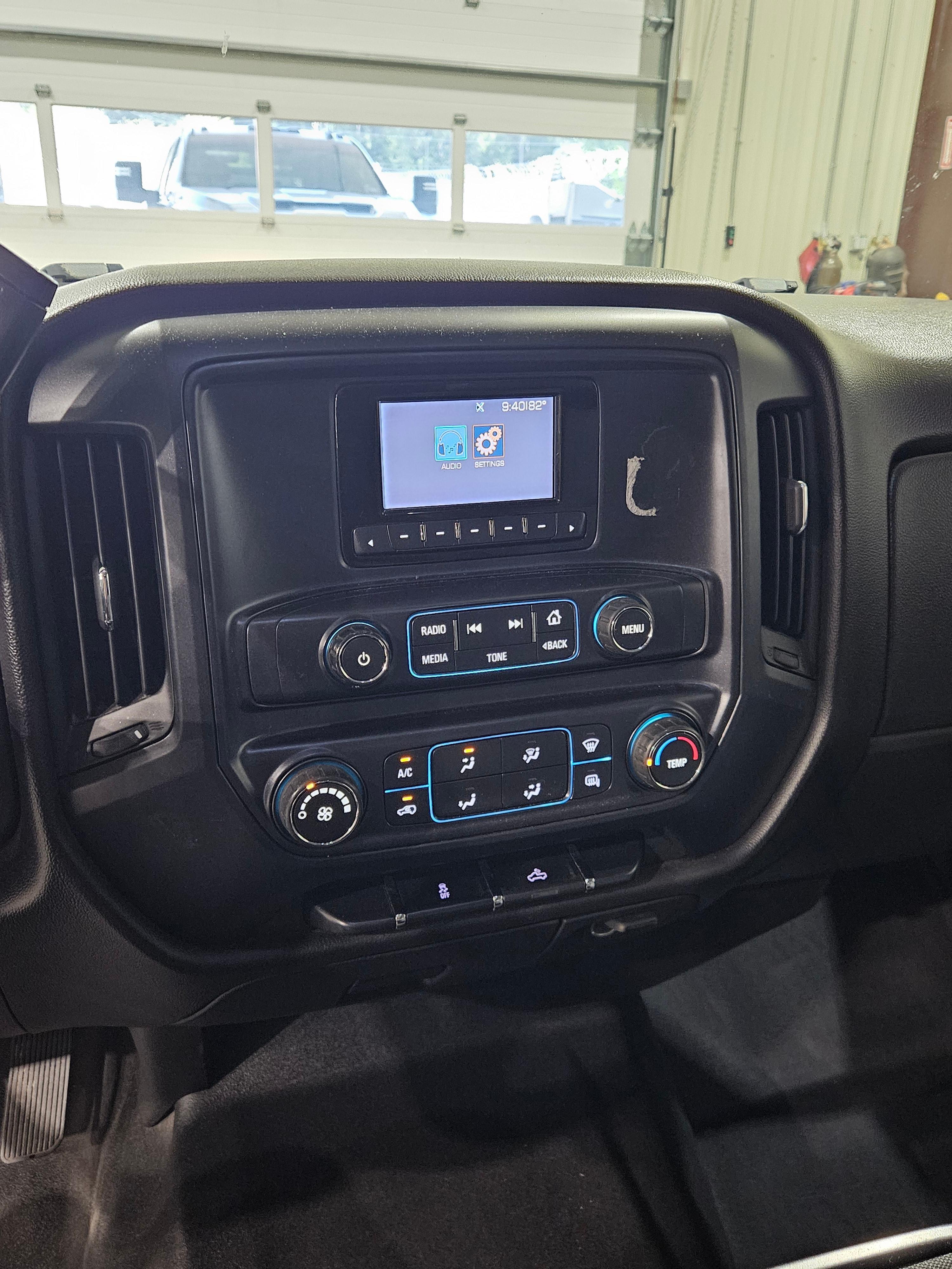2015 Chevrolet 1500 Command Truck - image 9