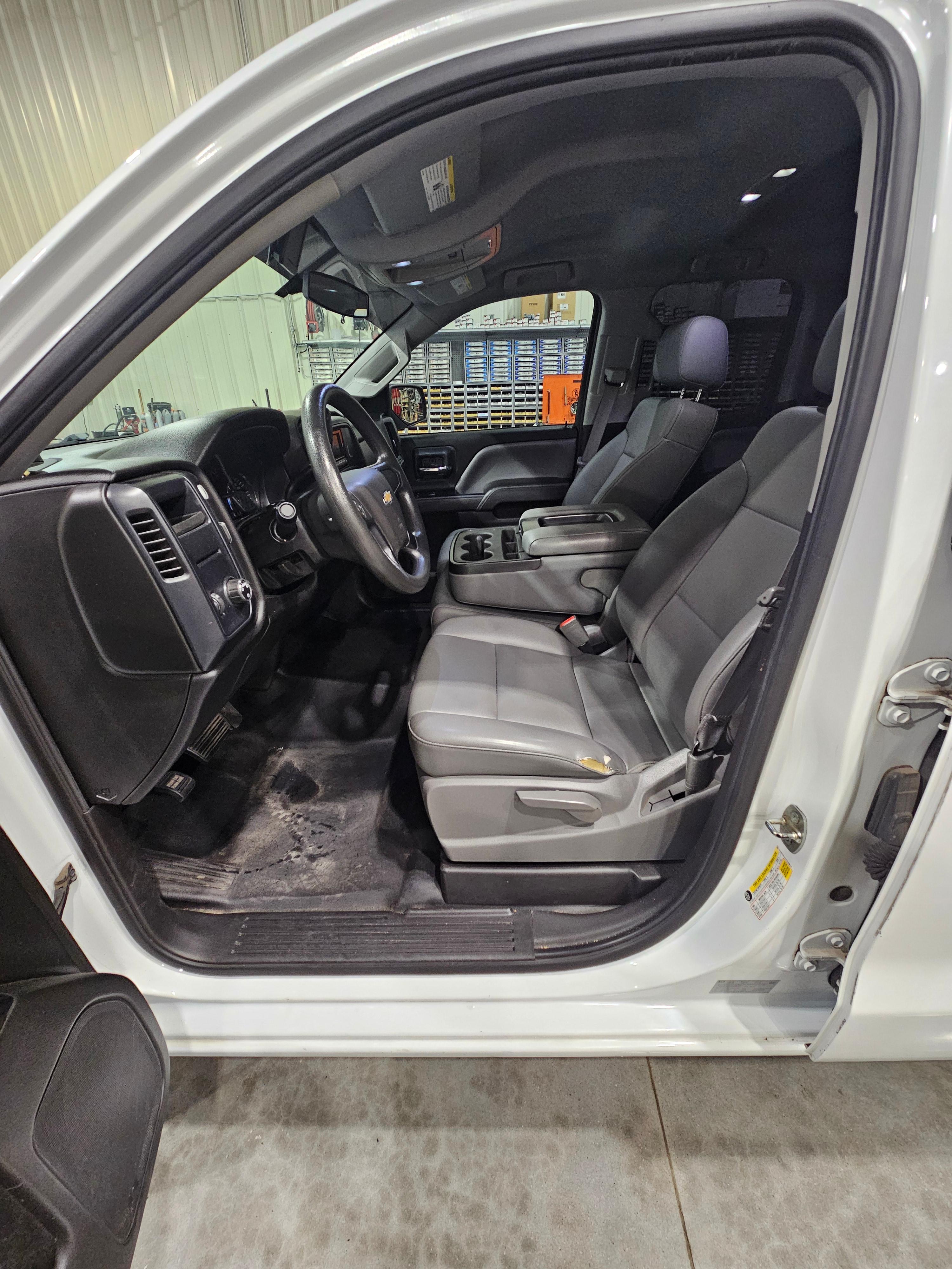 2015 Chevrolet 1500 Command Truck - image 8