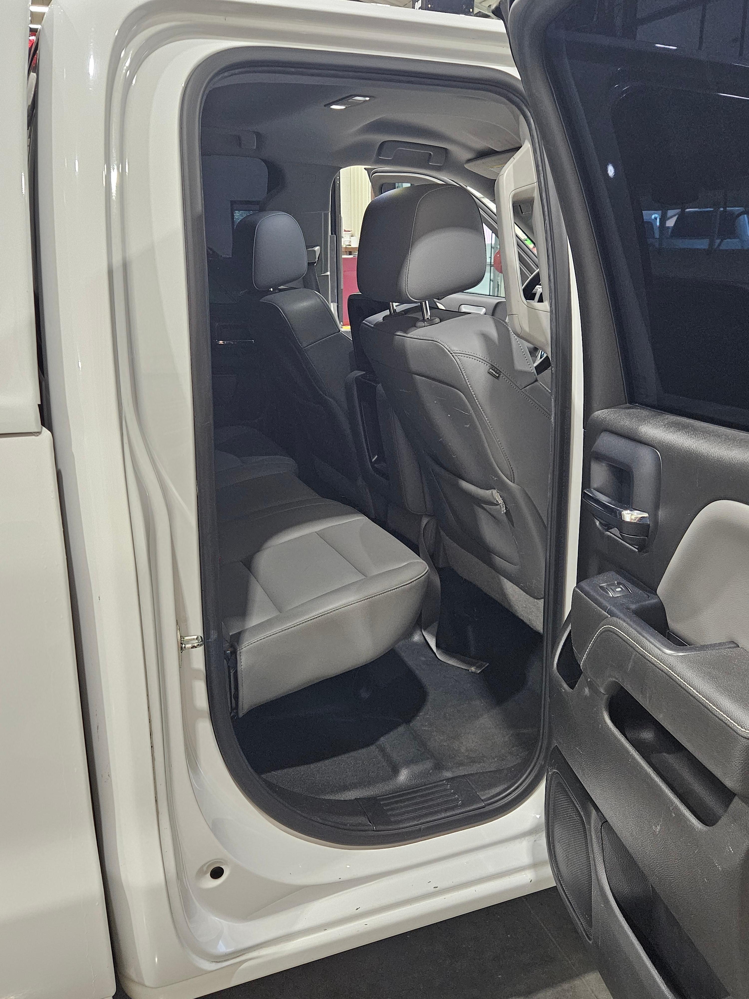 2015 Chevrolet 1500 Command Truck - image 17