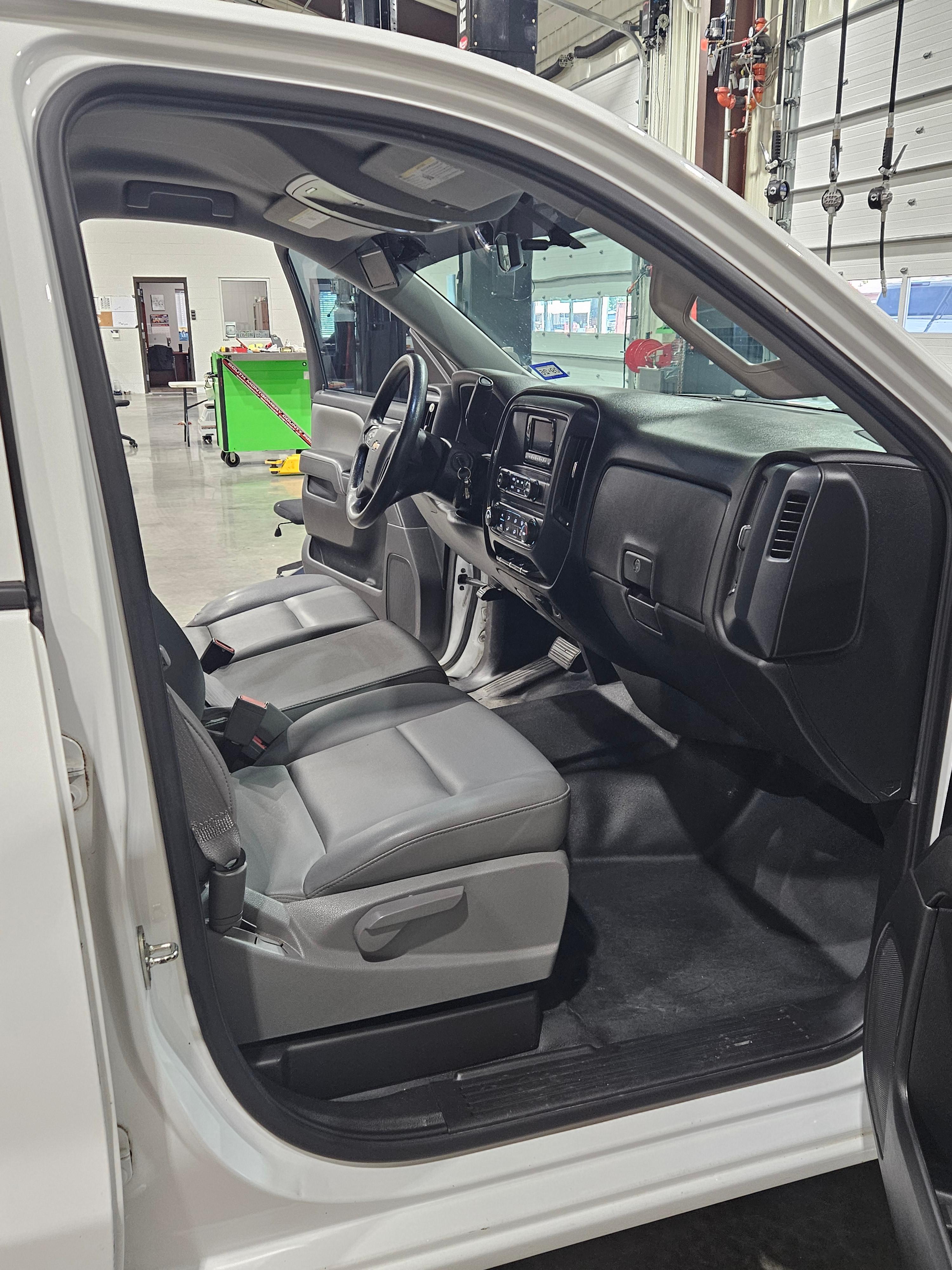 2015 Chevrolet 1500 Command Truck - image 15
