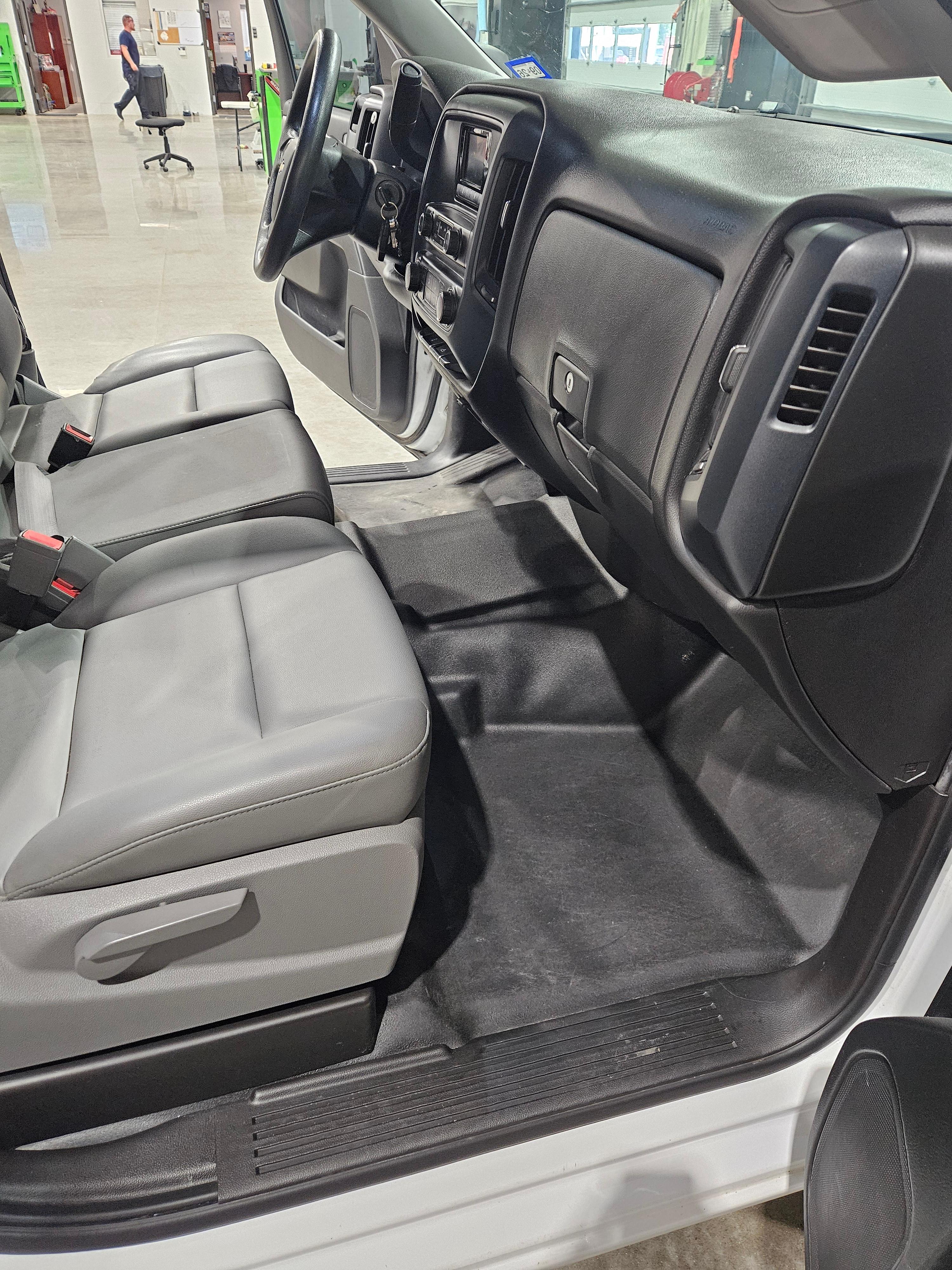 2015 Chevrolet 1500 Command Truck - image 20