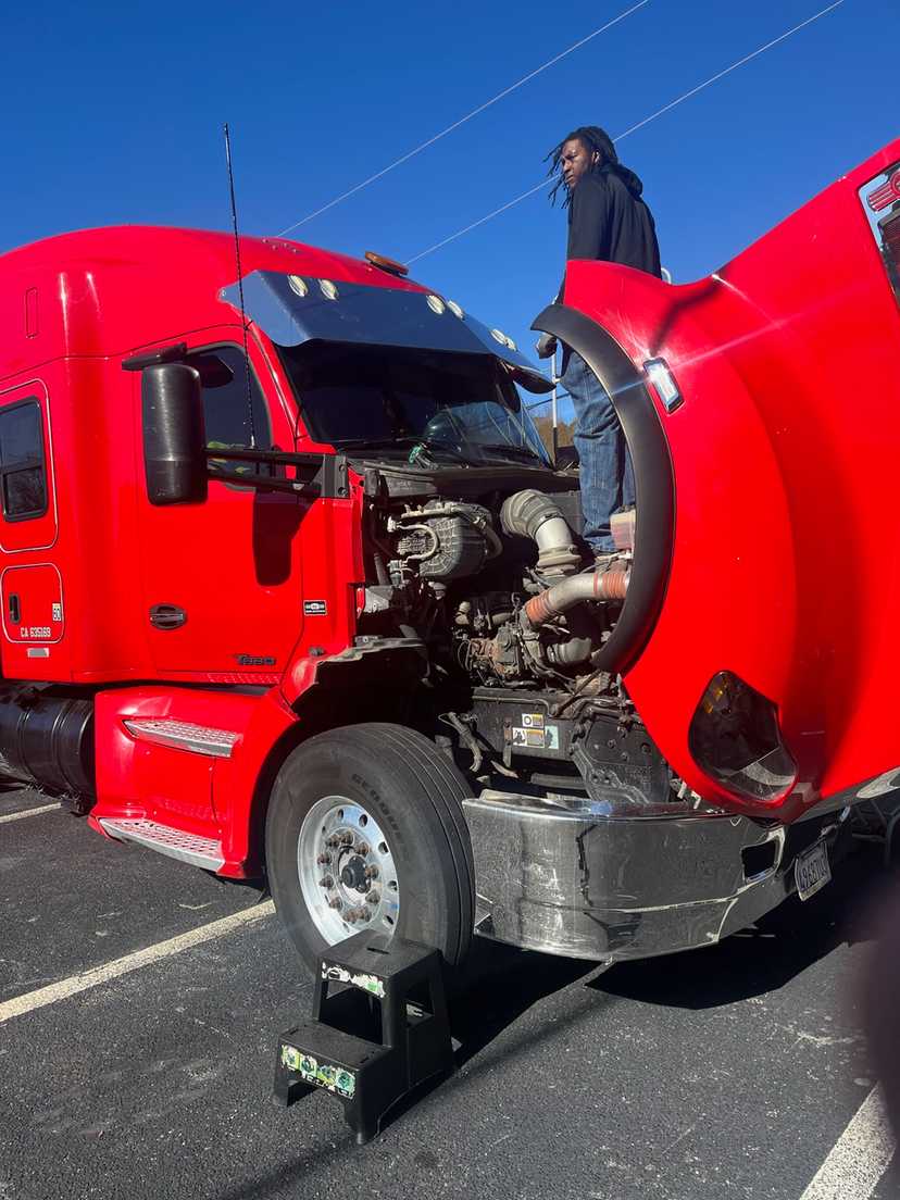 2017 Kenworth T680 Dump Truck — photo 8