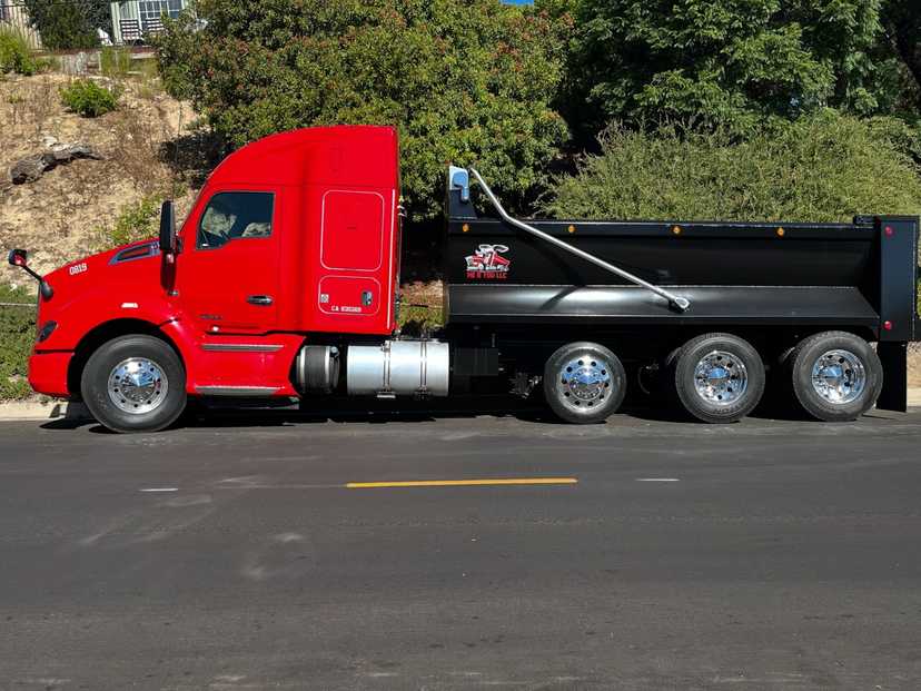 2017 Kenworth T680 Dump Truck — photo 6