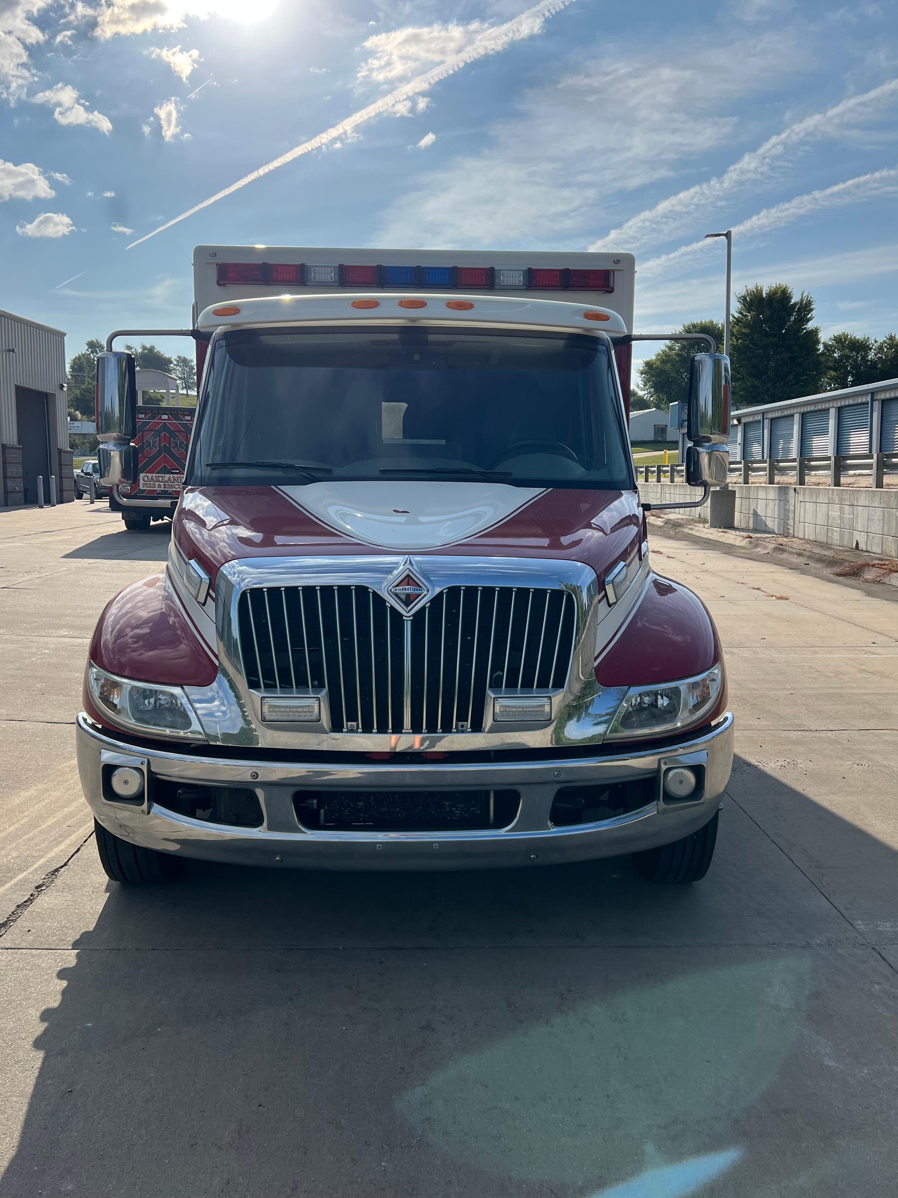 2009 International 4300 Series 4x2 Type I - image 1