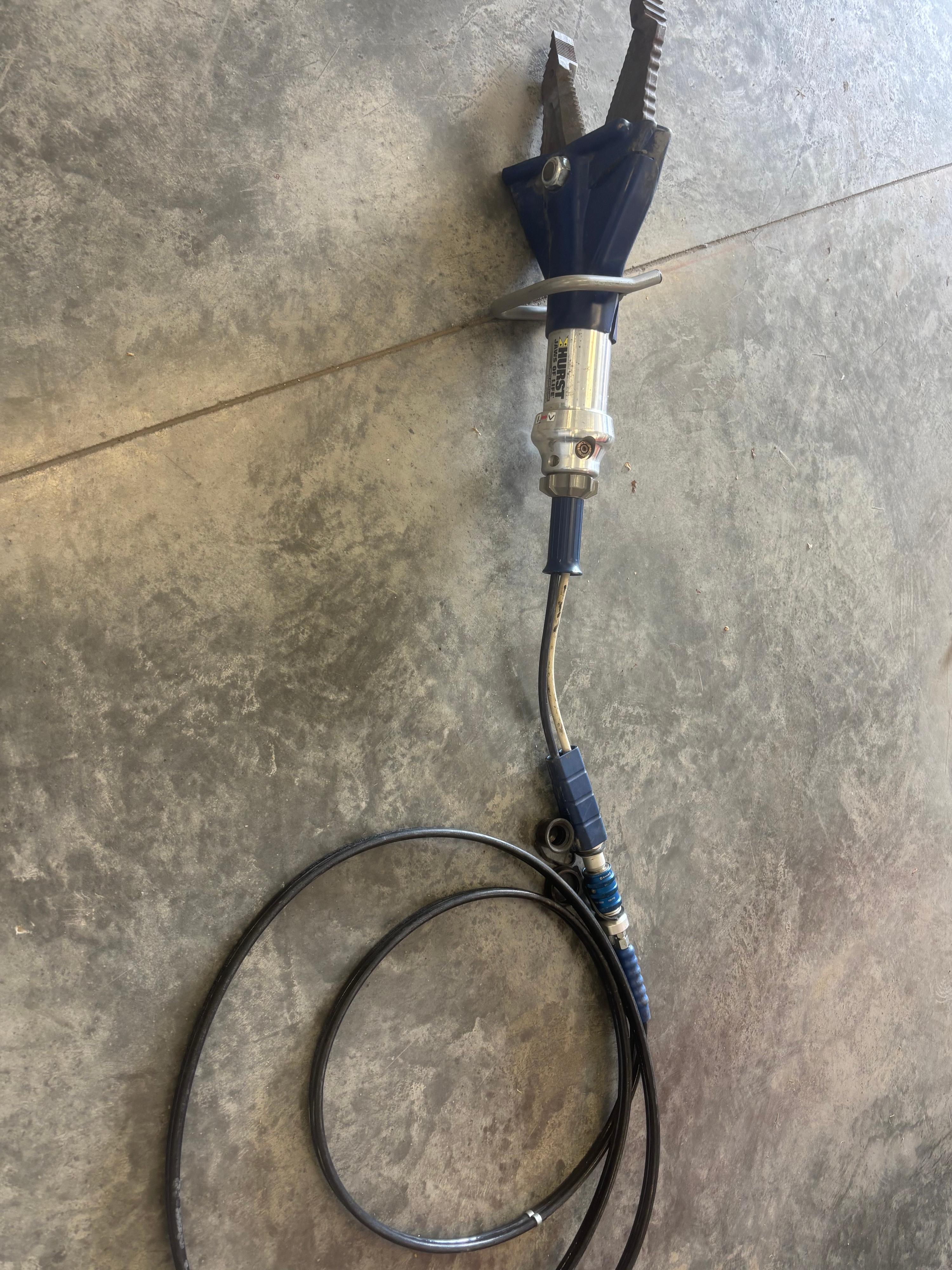 Hurst Hydraulic Spreader w/portable unit - image 3