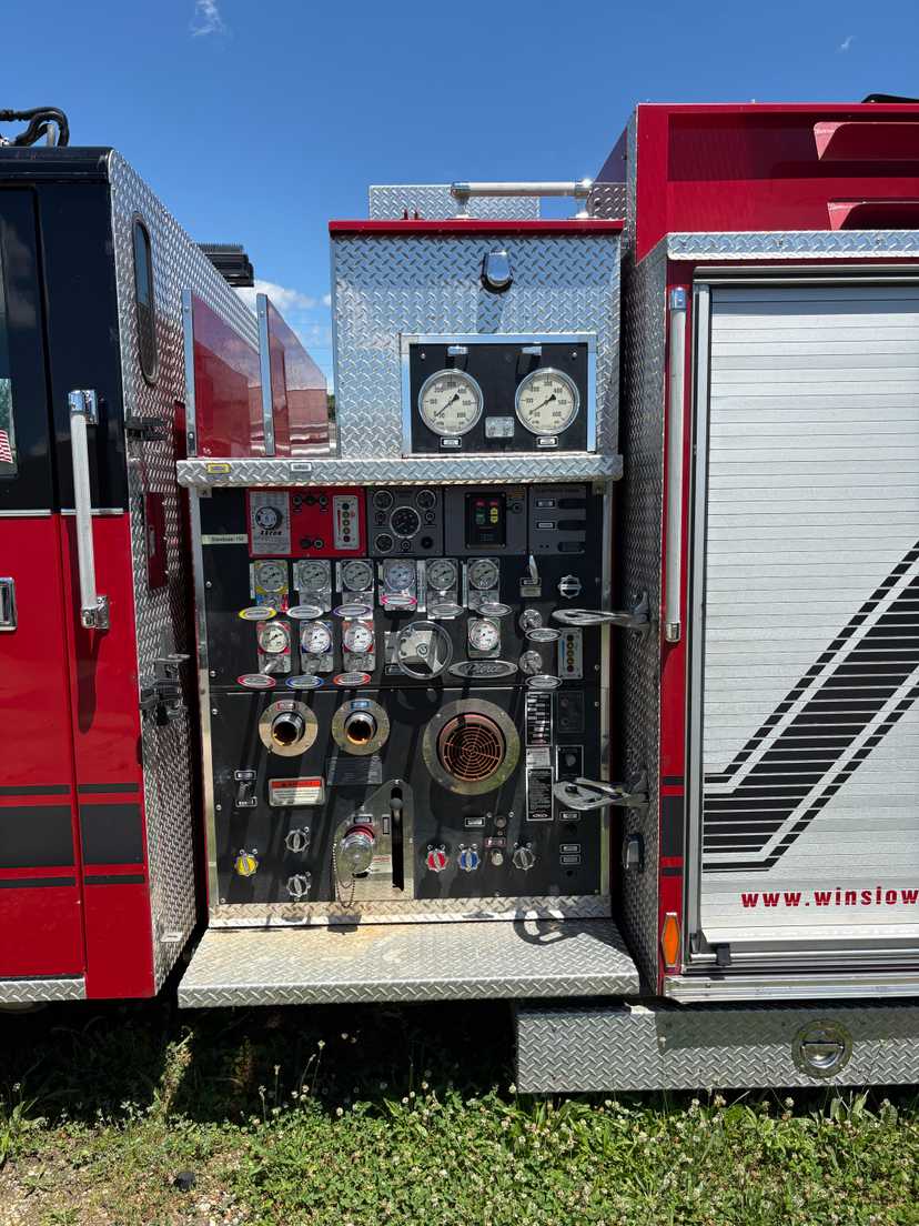 2000 Pierce Saber Pumper Tanker — photo 5