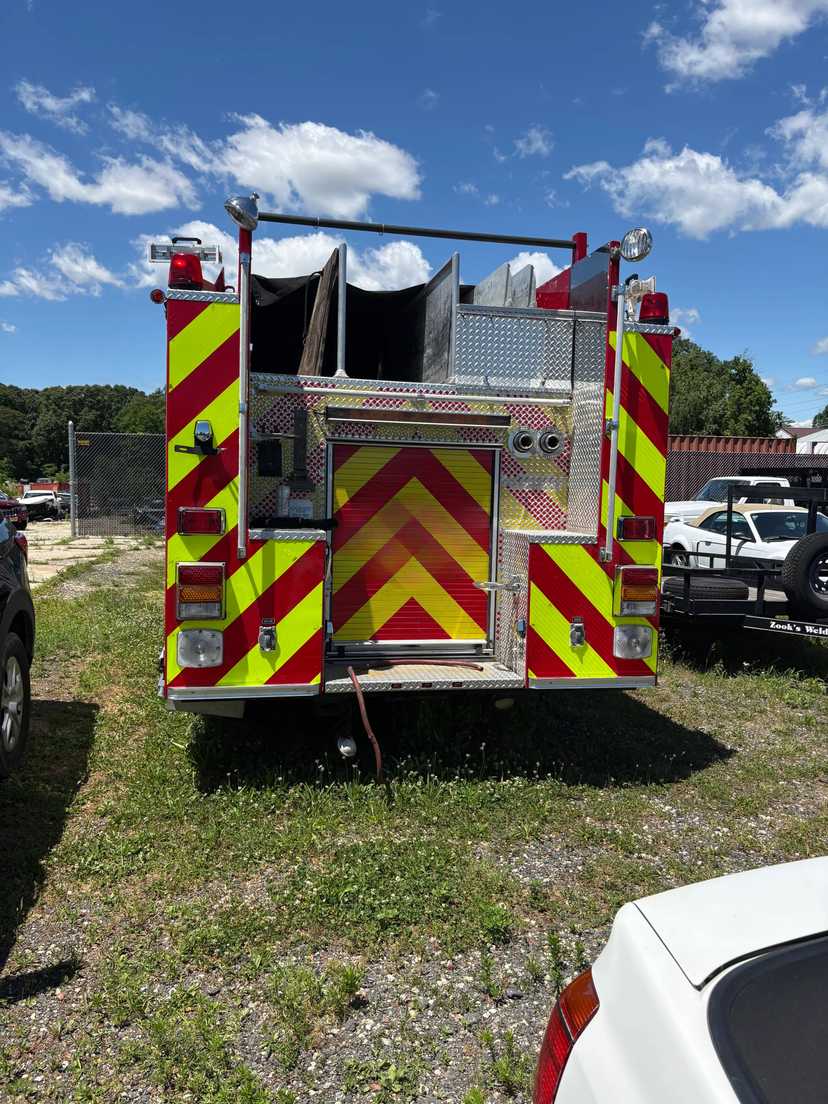 2000 Pierce Saber Pumper Tanker — photo 8
