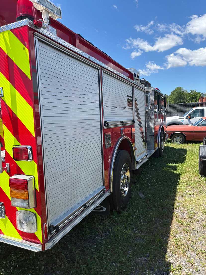 2000 Pierce Saber Pumper Tanker — photo 7
