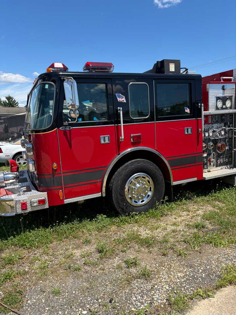 2000 Pierce Saber Pumper Tanker — photo 2