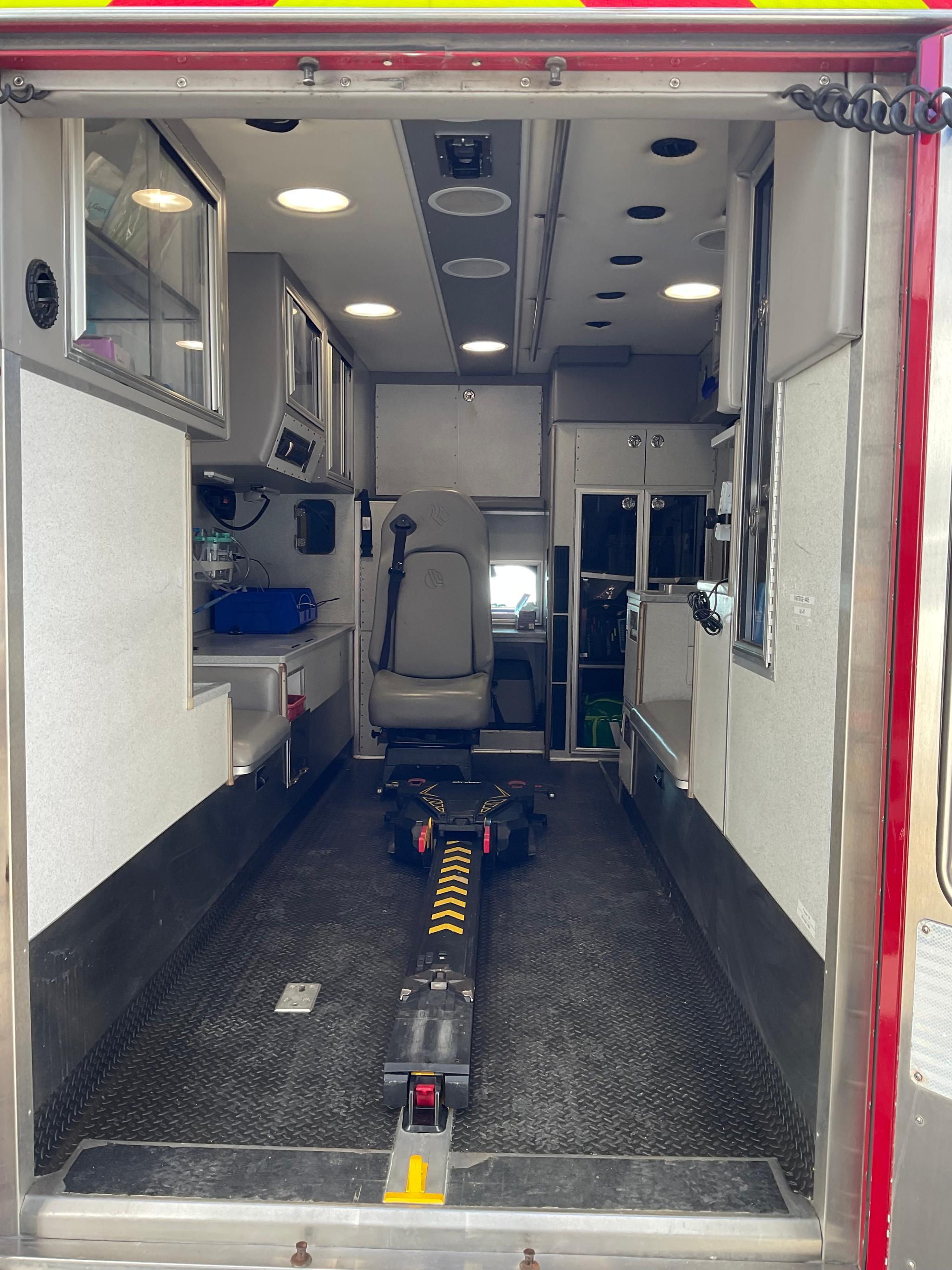 2016 Ford F-450 Road Rescue Type I - image 5