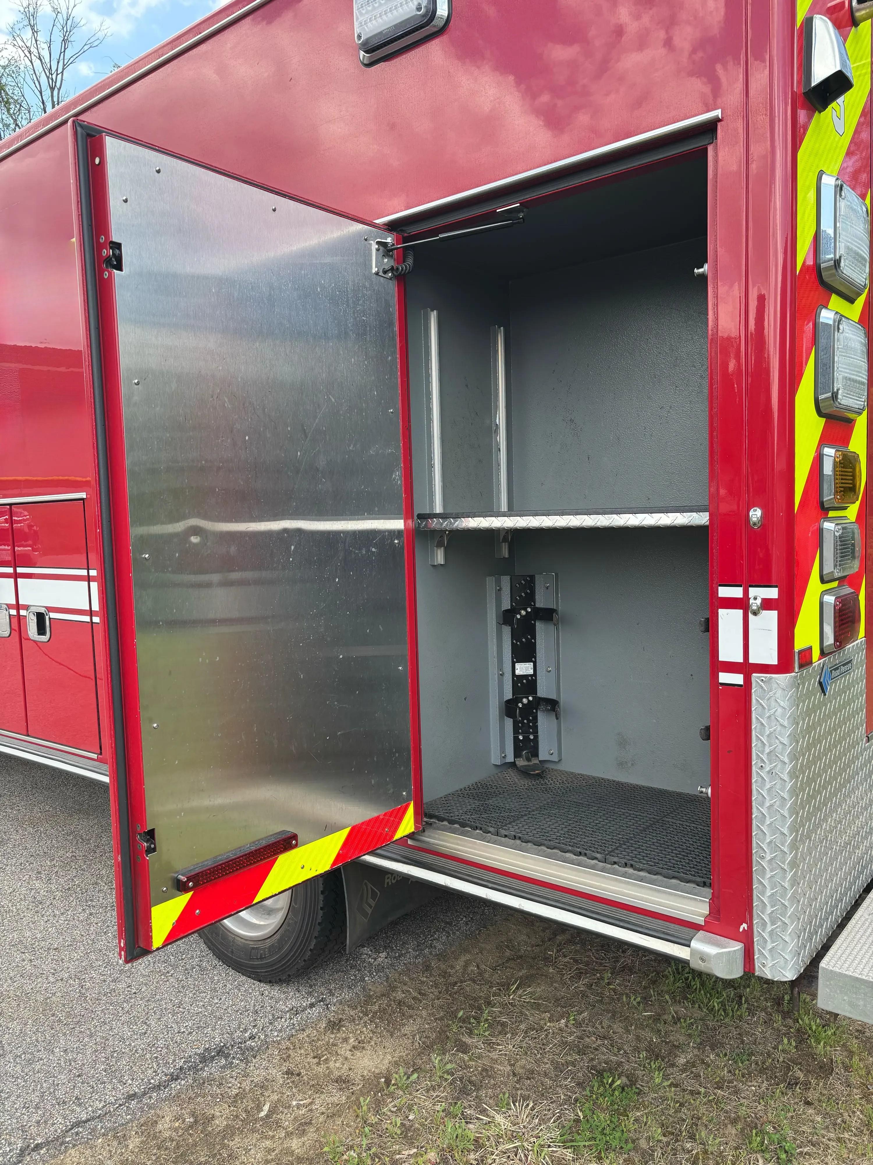 2018 Ford PL-Custom 4x4 Type I Ambulance - image 10