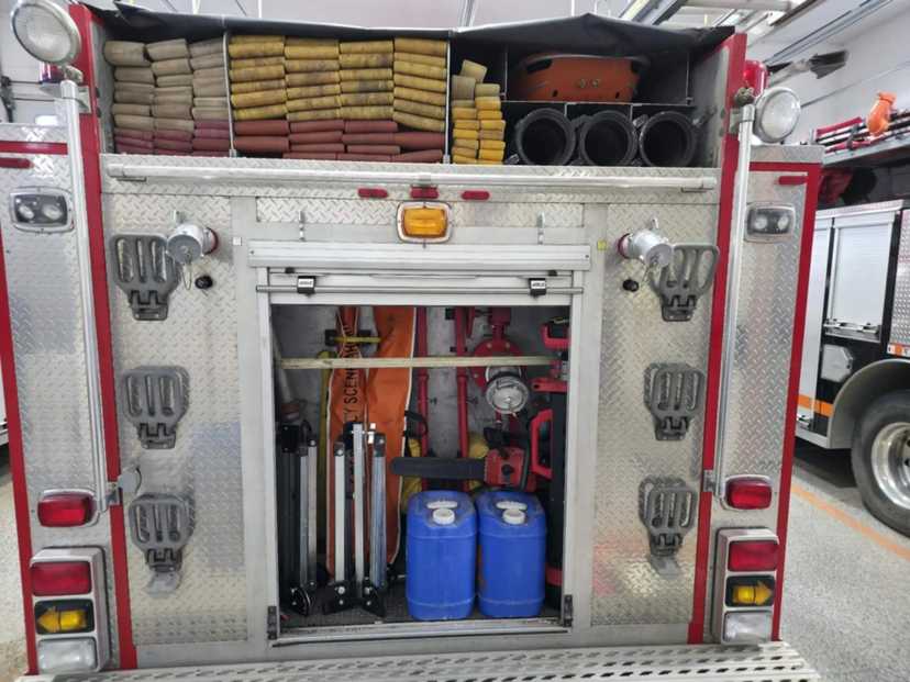 2004 Metalfab International Pumper — photo 8