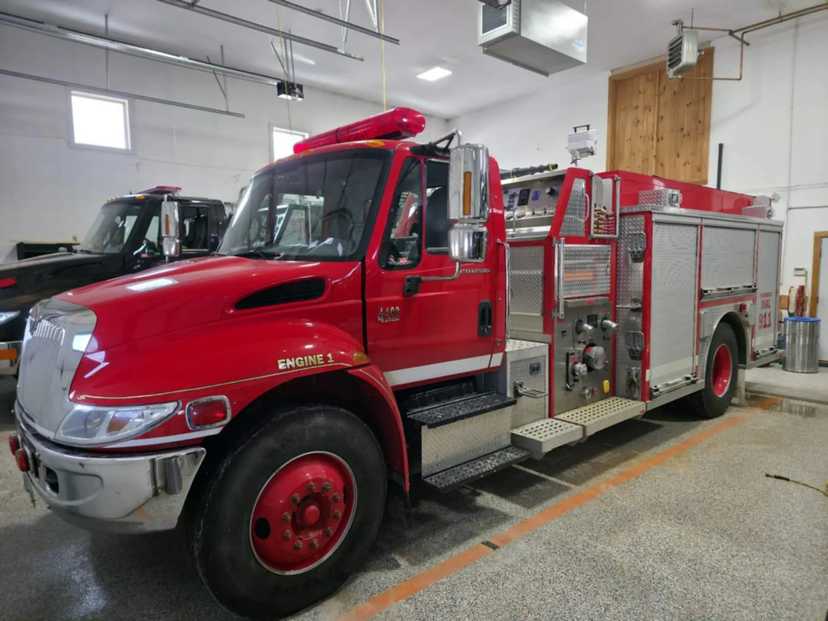 2004 Metalfab International Pumper — photo 2