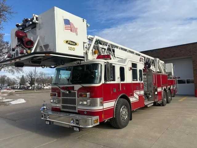 1999 Pierce 100' Aerial — photo 5