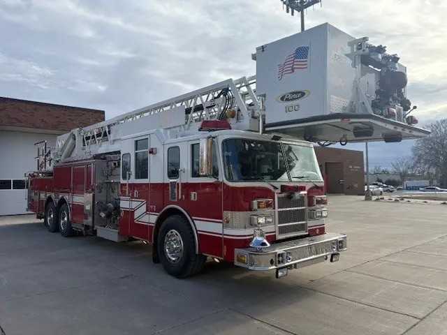 1999 Pierce 100' Aerial — photo 4