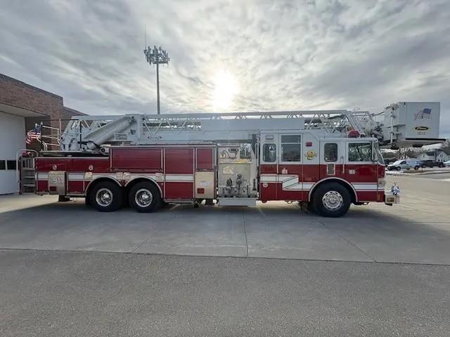 1999 Pierce 100' Aerial - image 6