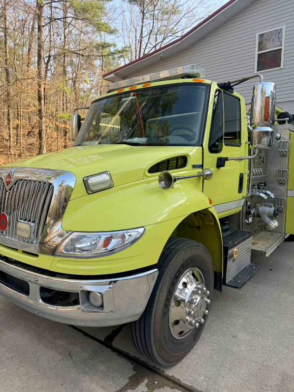 2009 International Crimson Pumper