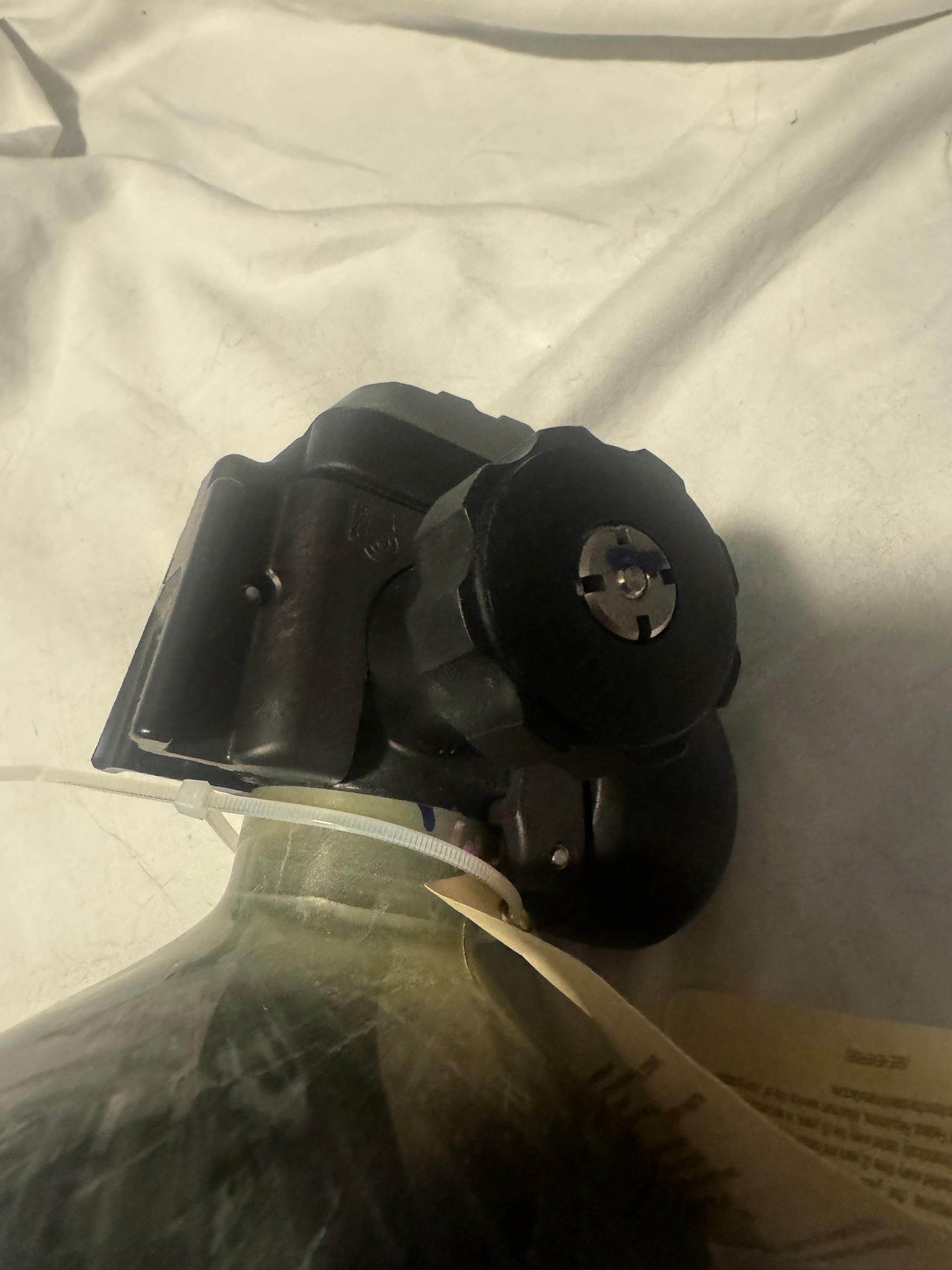 MSA psig 4500 SCBA cylinder valve assembly - image 5