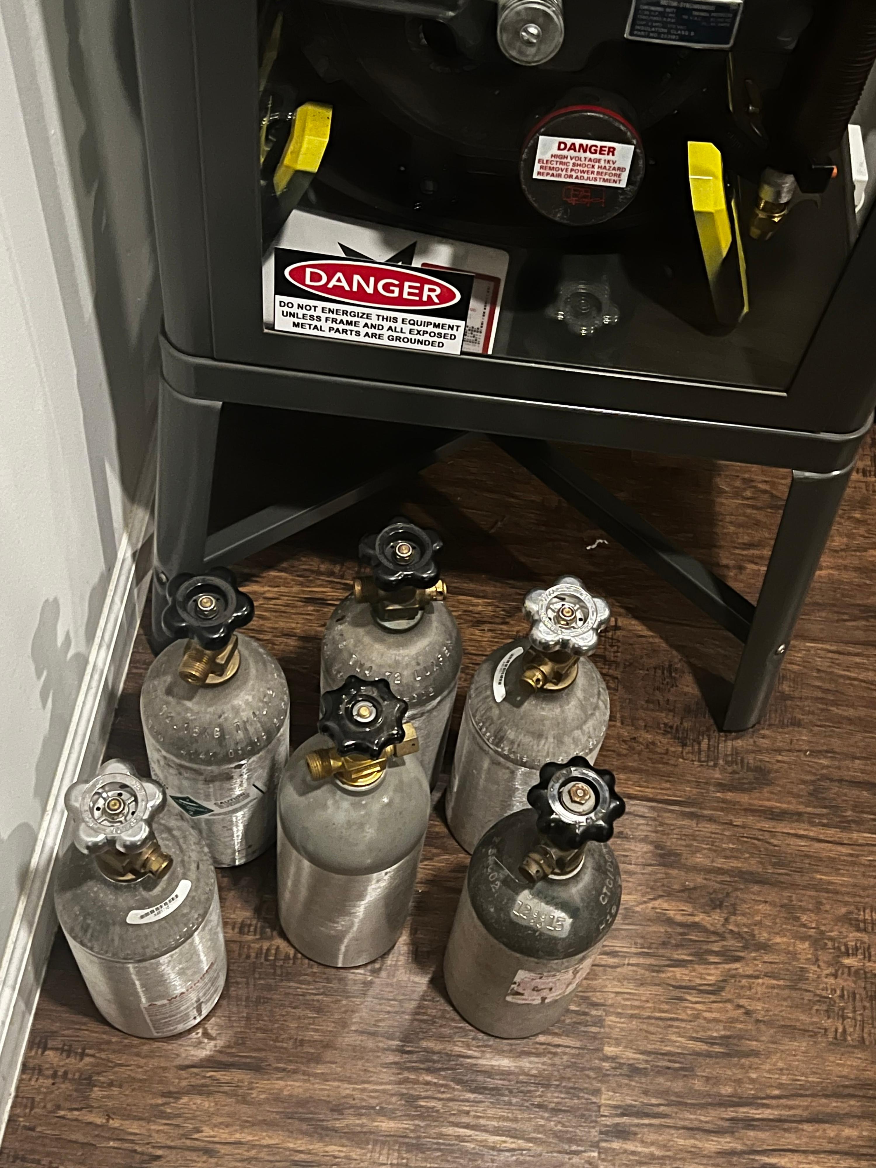 (6) 2.5# CO2 oxygen tanks - image 2