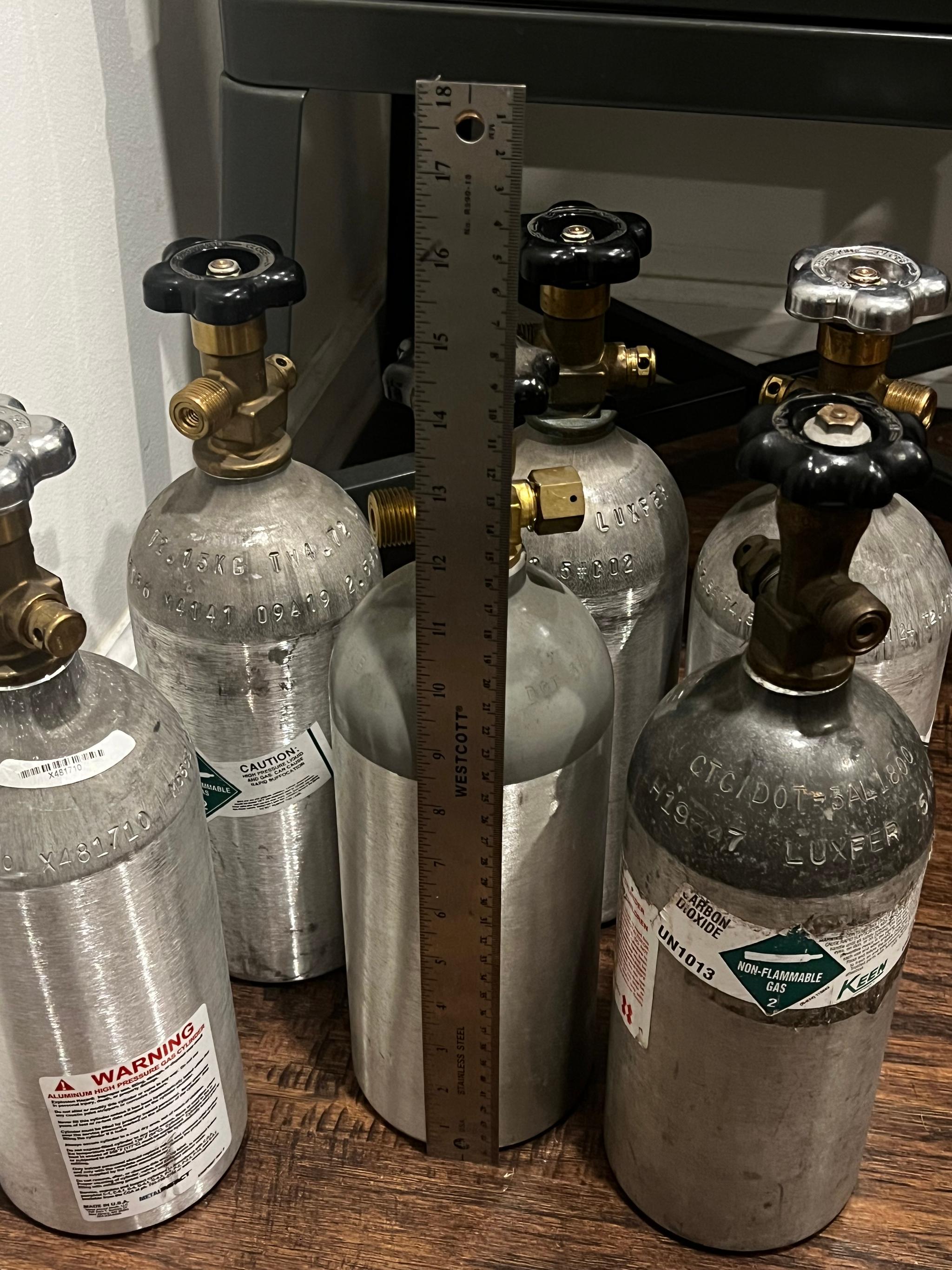 (6) 2.5# CO2 oxygen tanks - image 3
