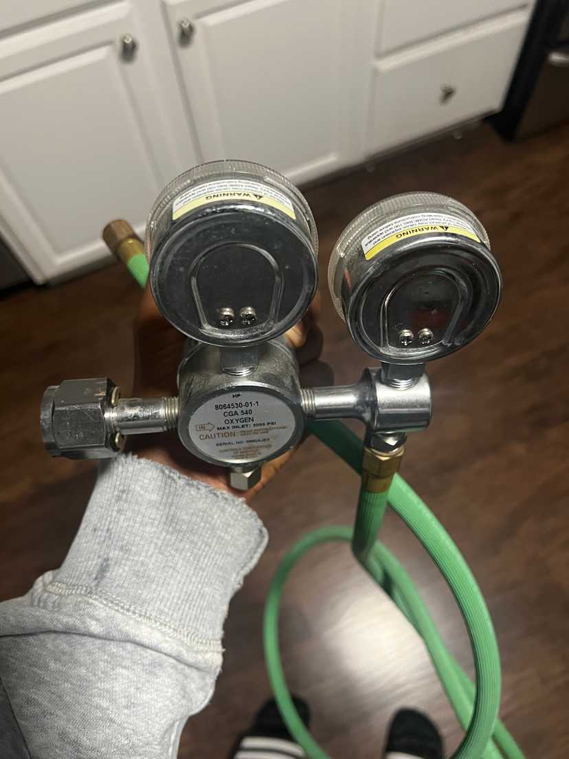 Oxygen Regulator — photo 3