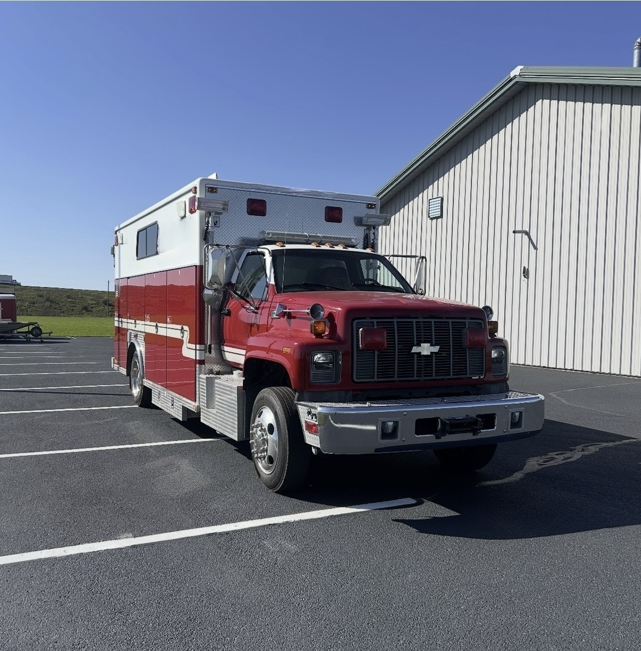 1998 GMC Heavy Rescue - image 1